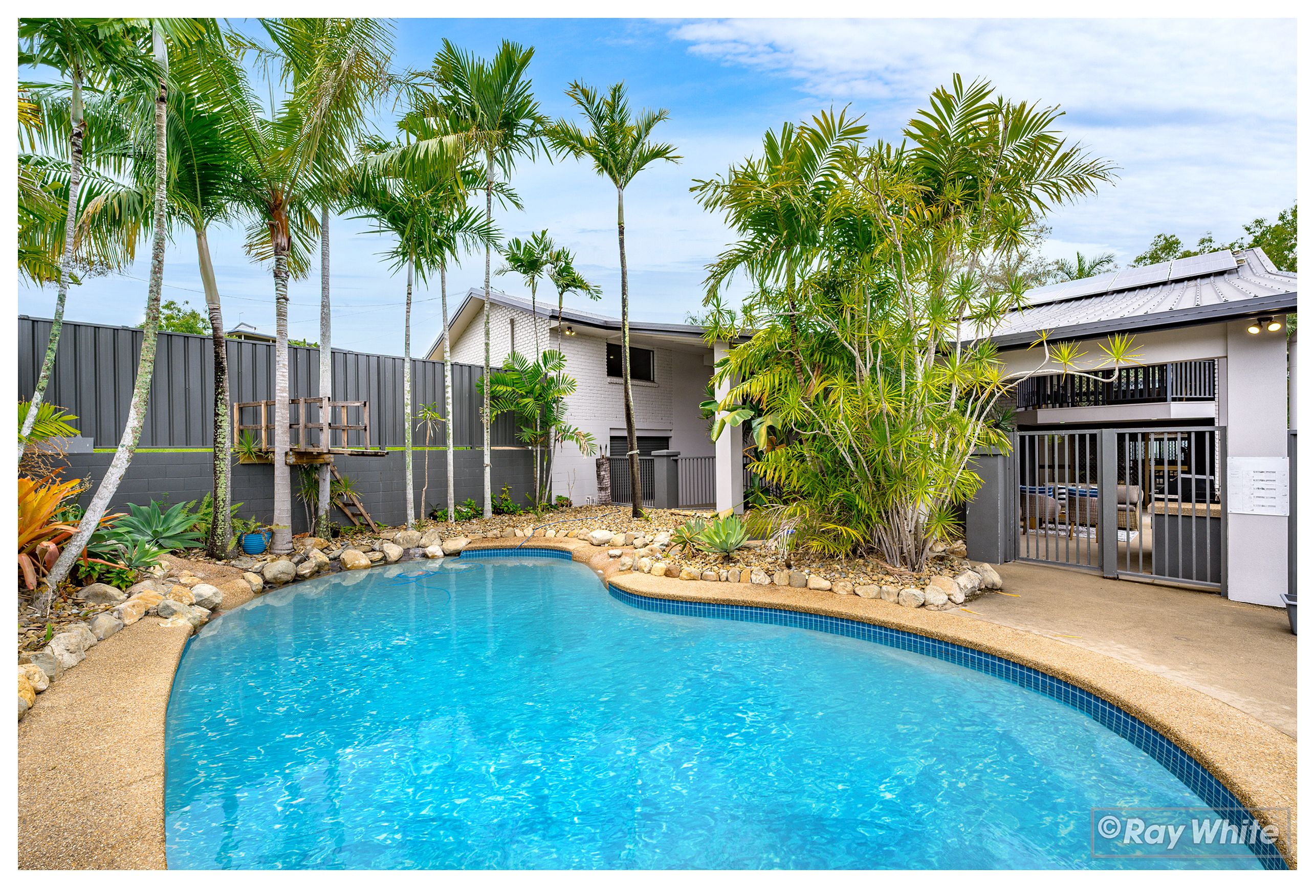 28 Macaulay Street, Kawana, QLD 4701