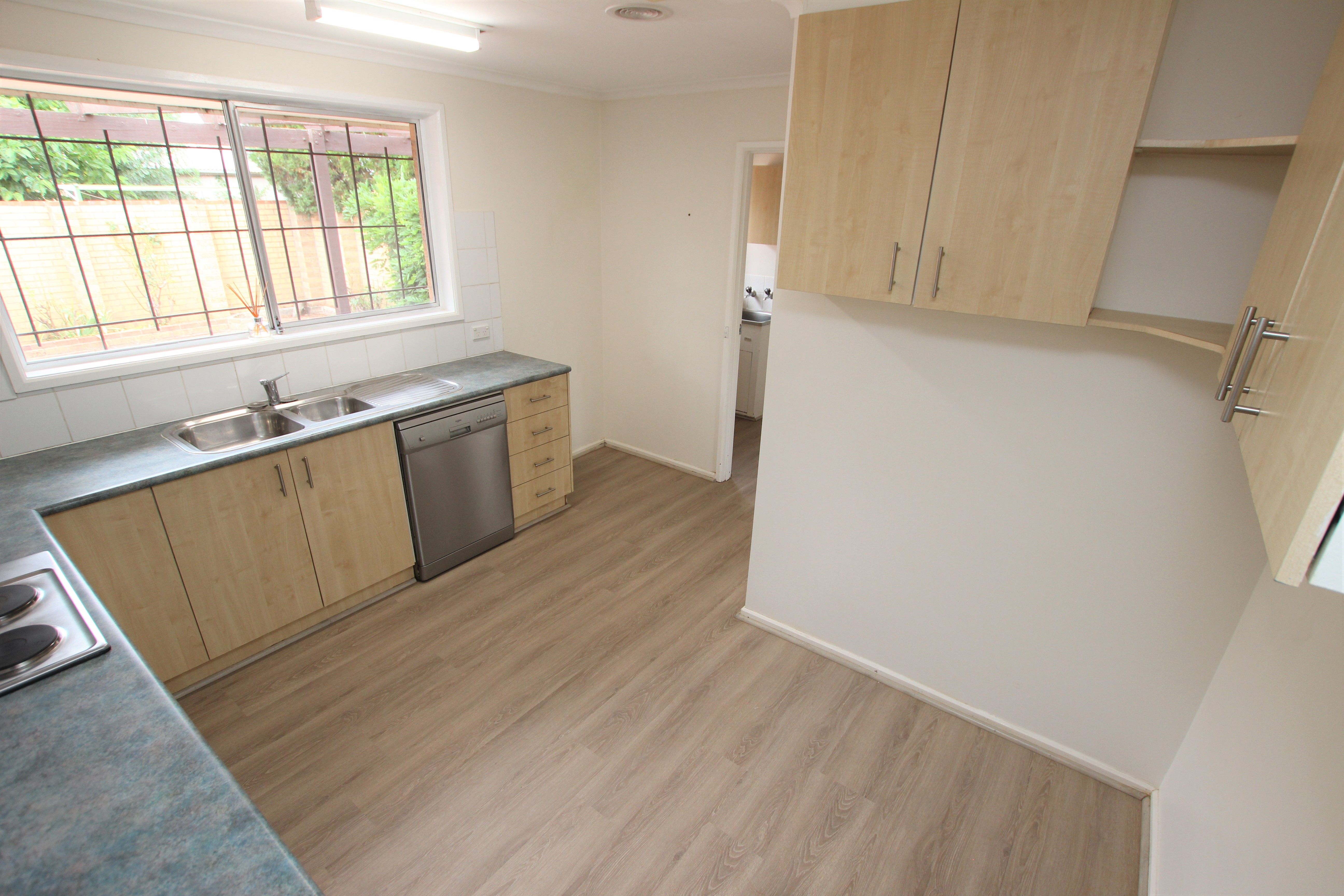 20 Diamantina Crescent — photo 9 of 24