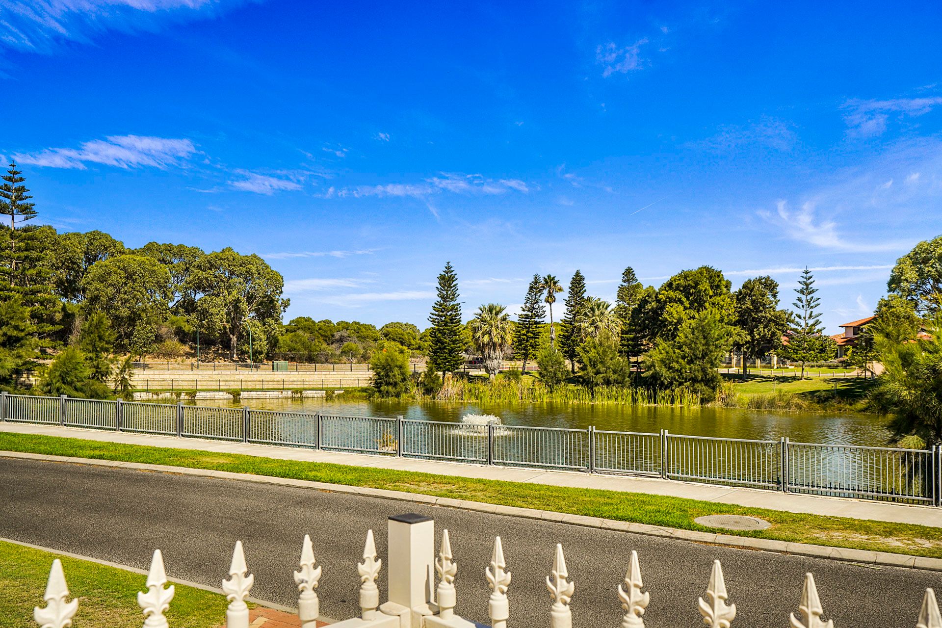 10A Centennial Gardens, Hillarys, WA 6025 - Sold House - Ray White ...