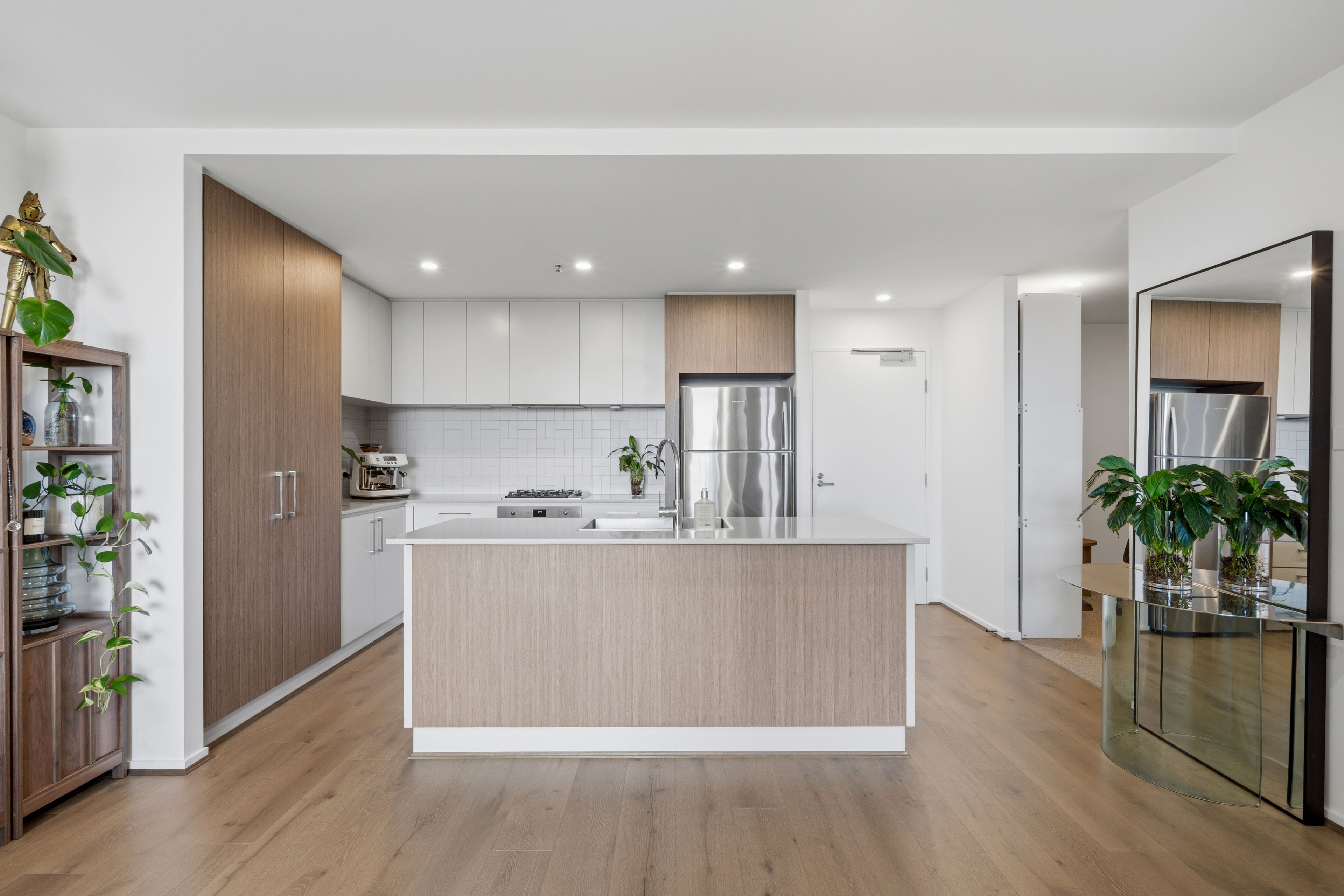 34/11 Irving Street — photo 7 of 29