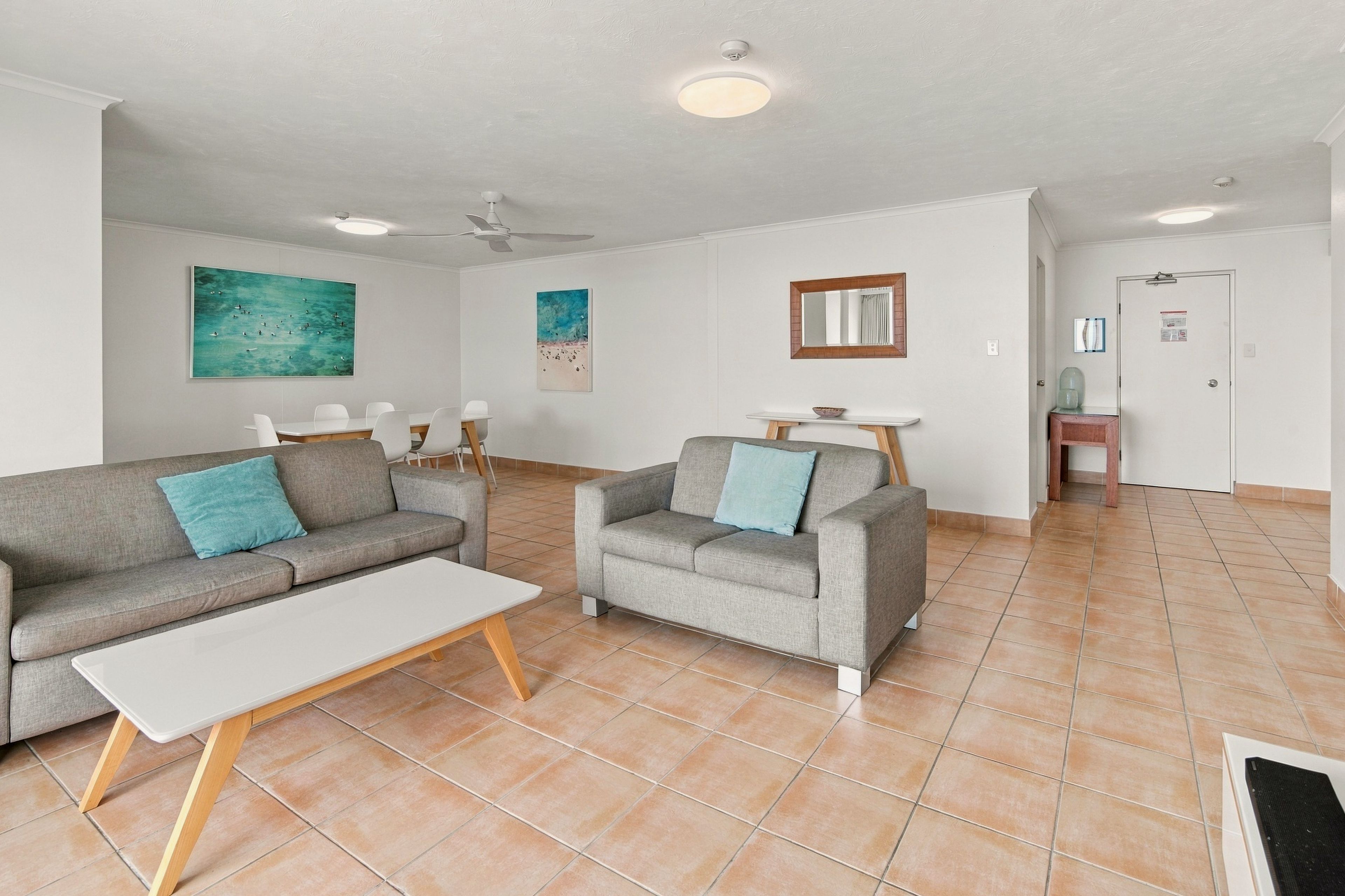 11B/3277 Surfers Paradise Boulevard — photo 5 of 17