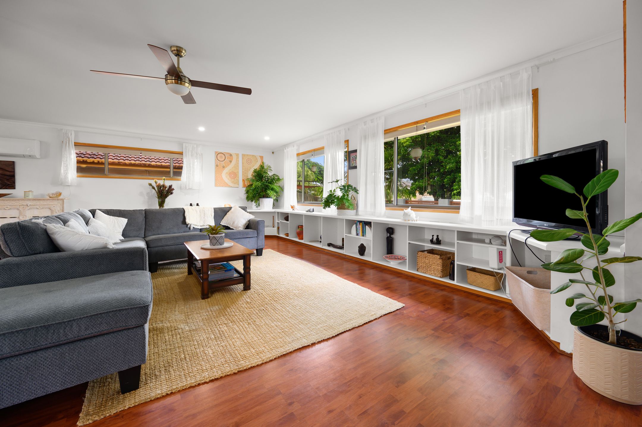38 Burrinjuck Drive, Coombabah, QLD 4216
