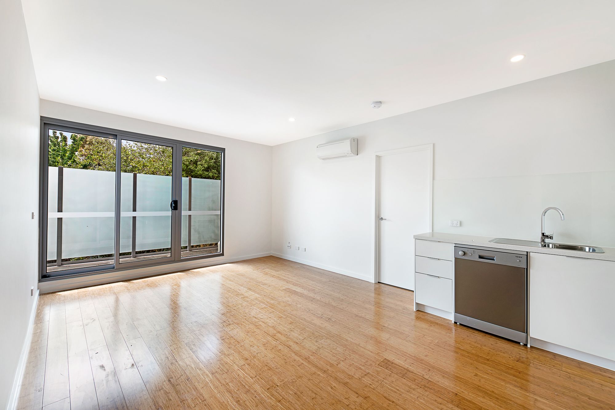 106/1217 Centre Road, Oakleigh South, VIC 3167