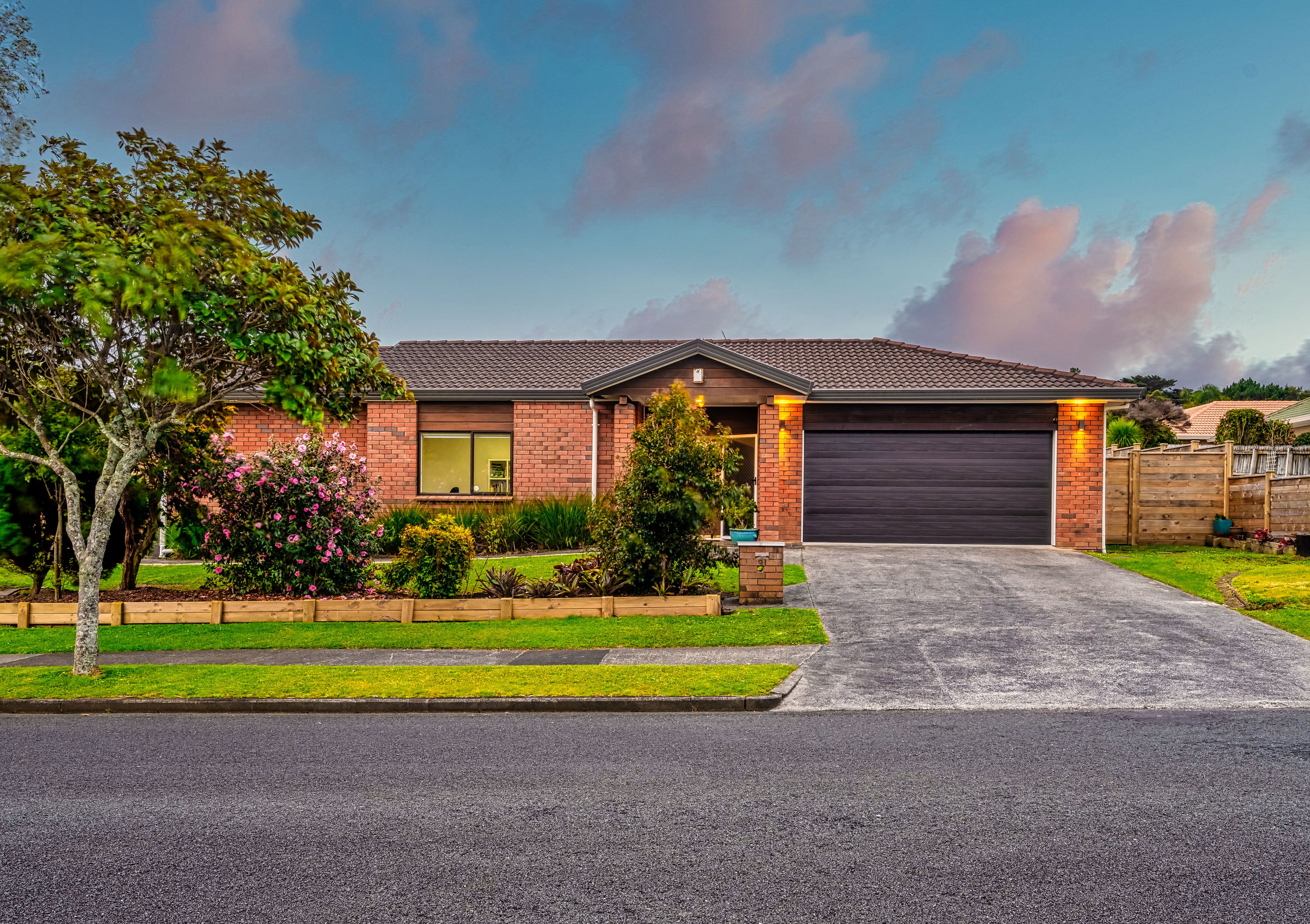 9 West Fairway, Golflands, Manukau City
