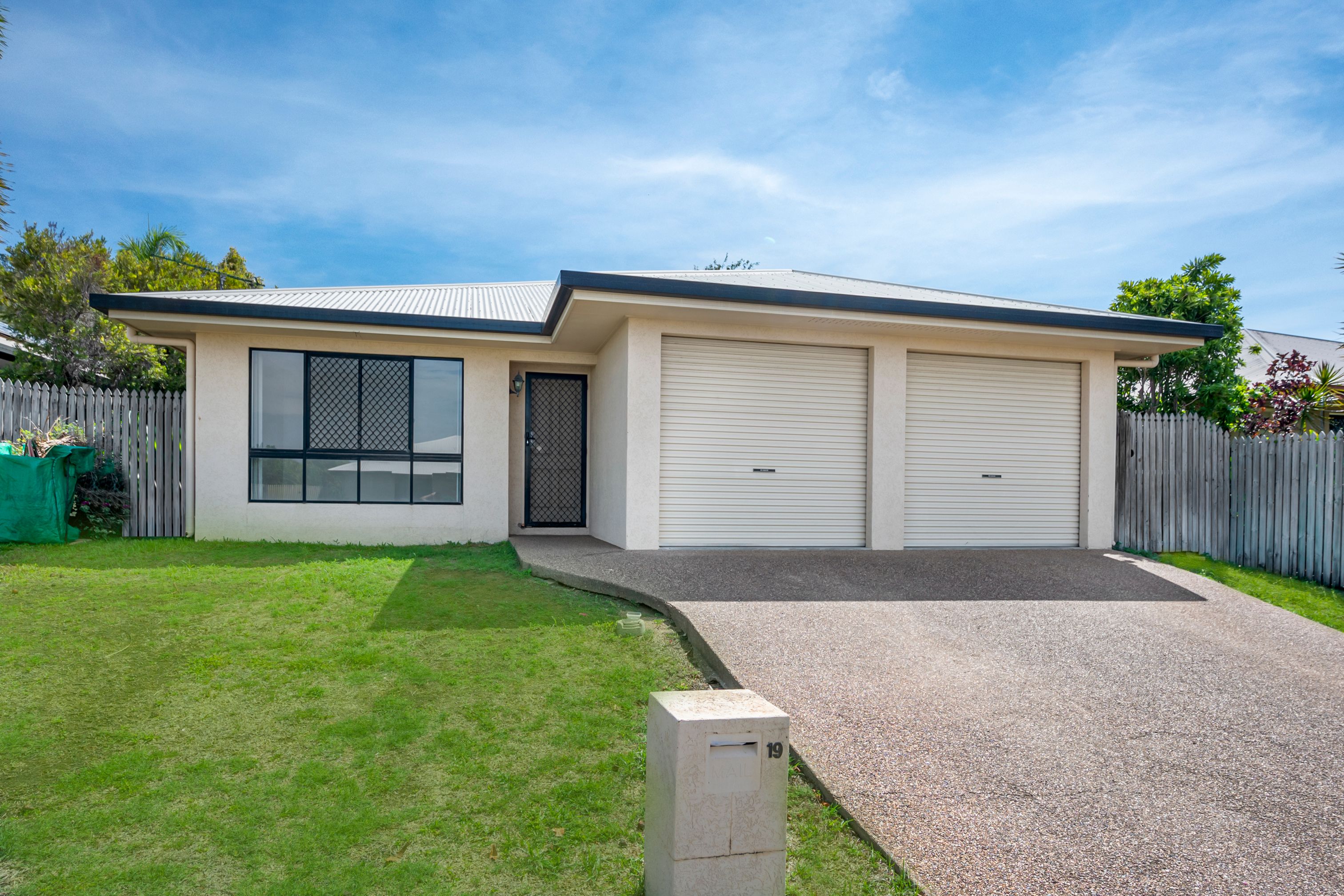 19 Timbury Way, Mount Louisa QLD 4814