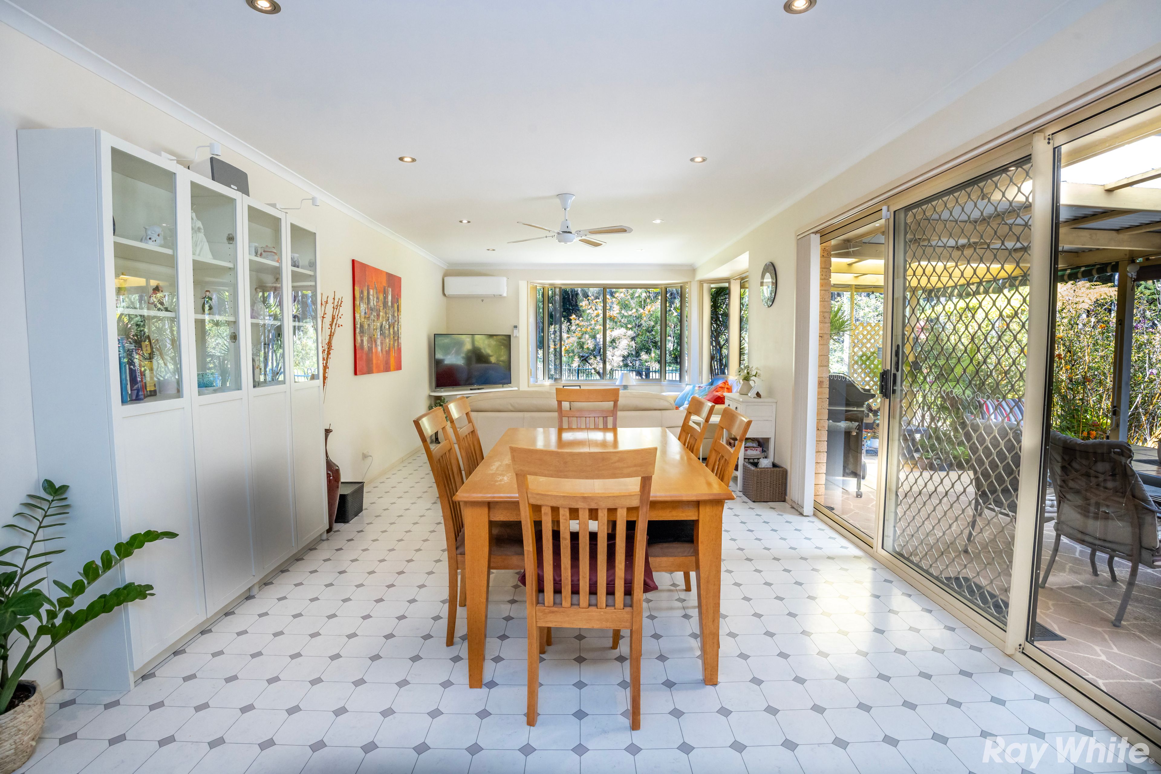 18 Wright Close — photo 3 of 12