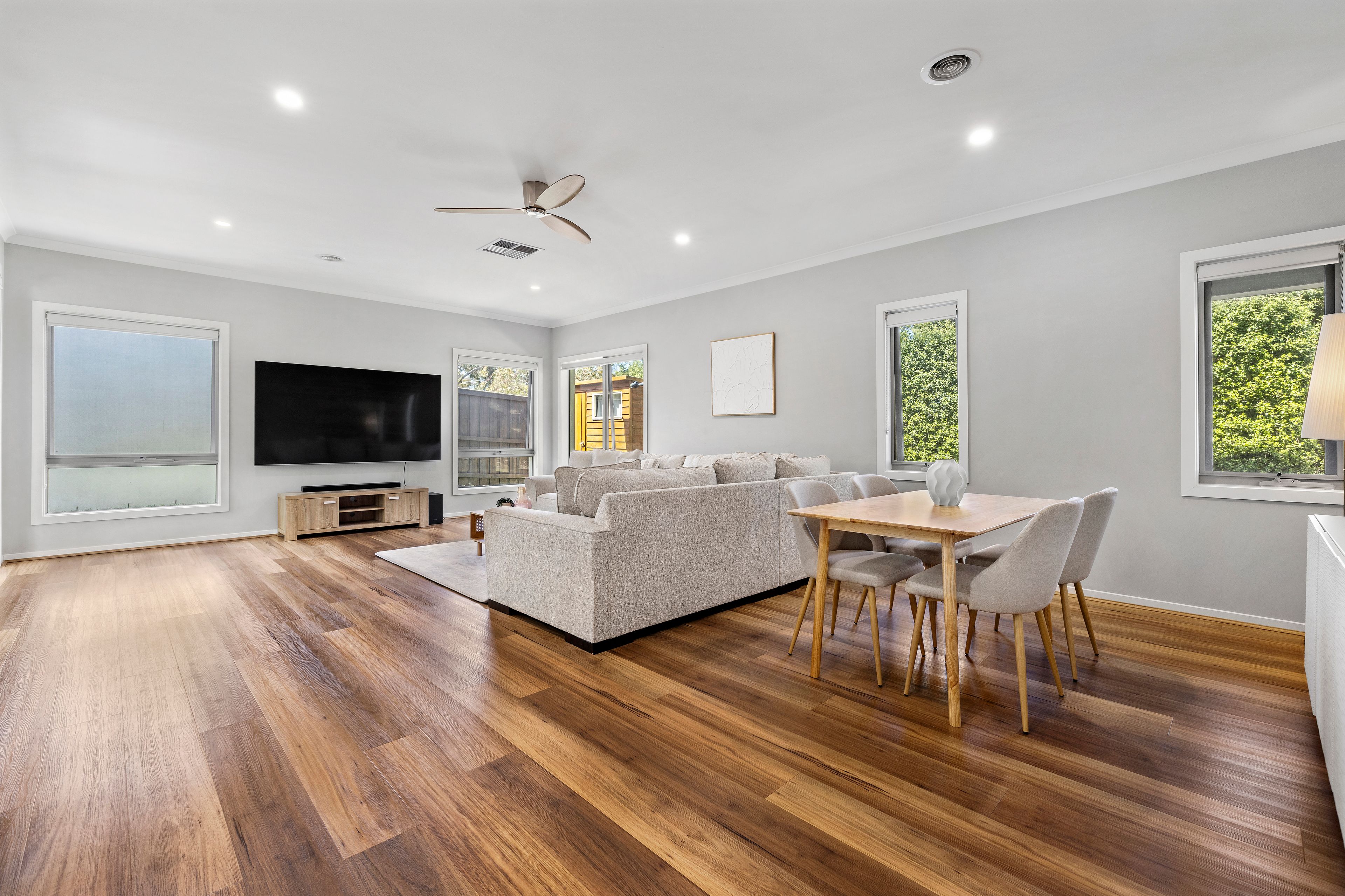 2 Augusta Crescent — photo 4 of 18