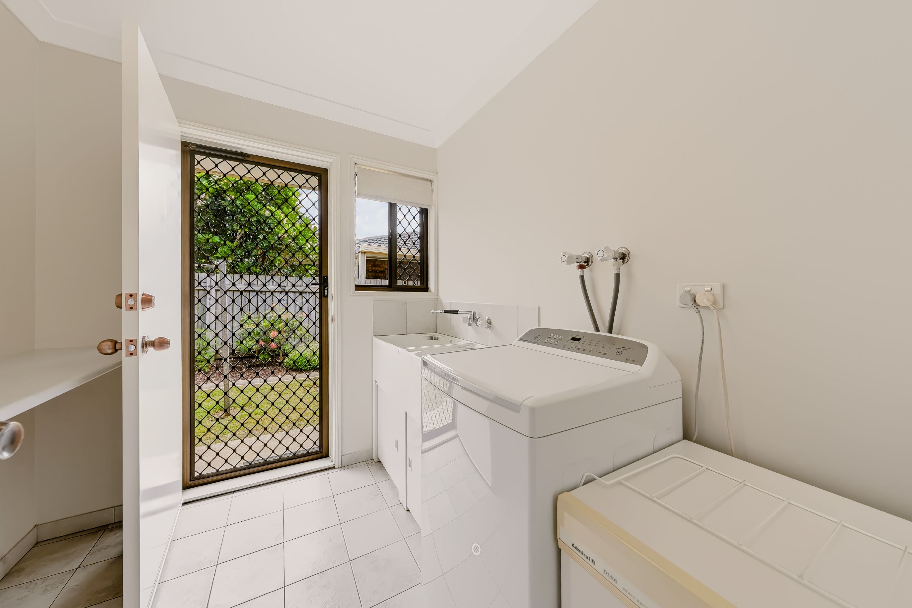 40 Somerton Street — photo 25 of 27