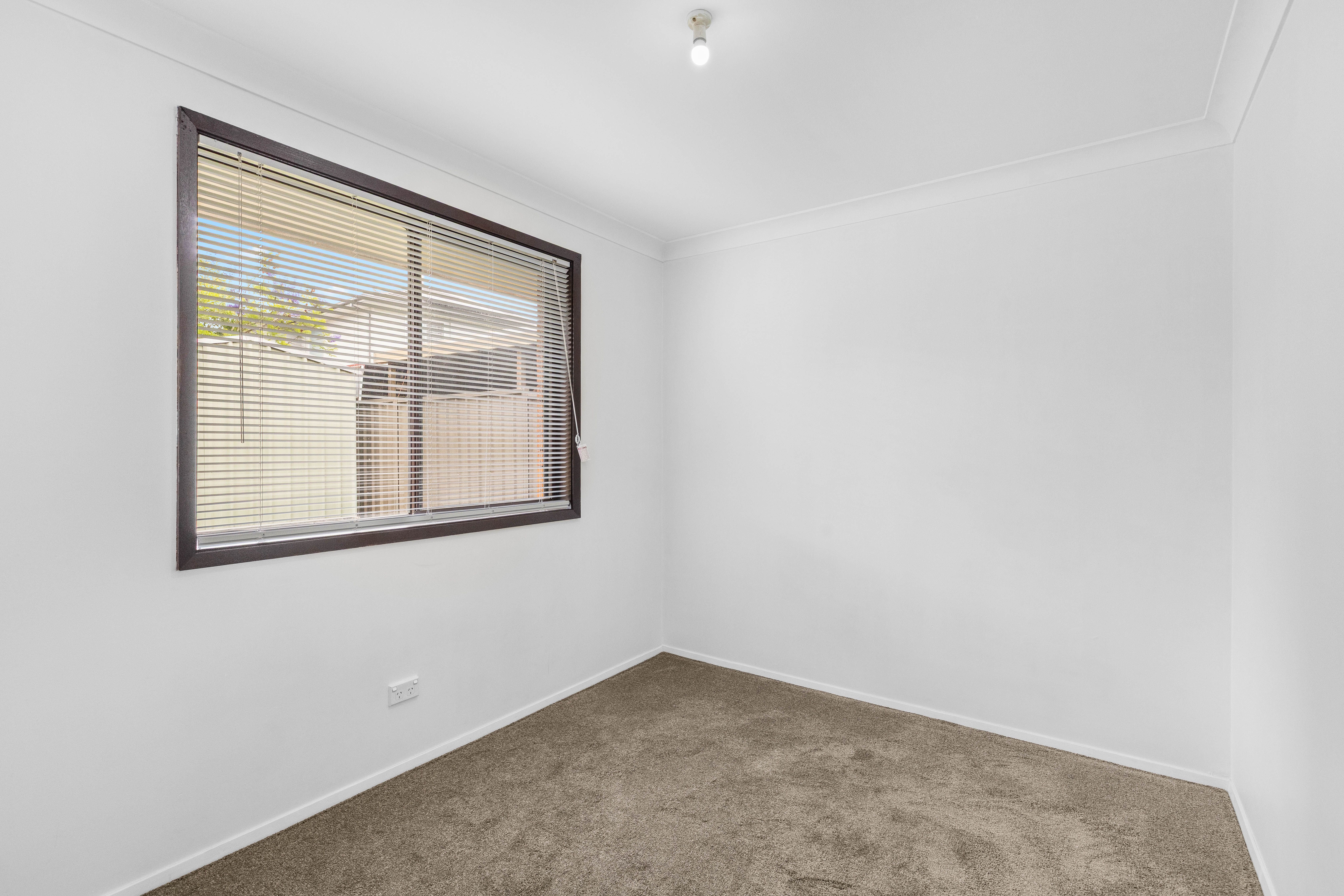 8 Buckland Road, St Clair, NSW