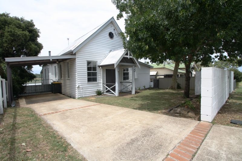 17 Percy Street — photo from Ray White Rural Warwick