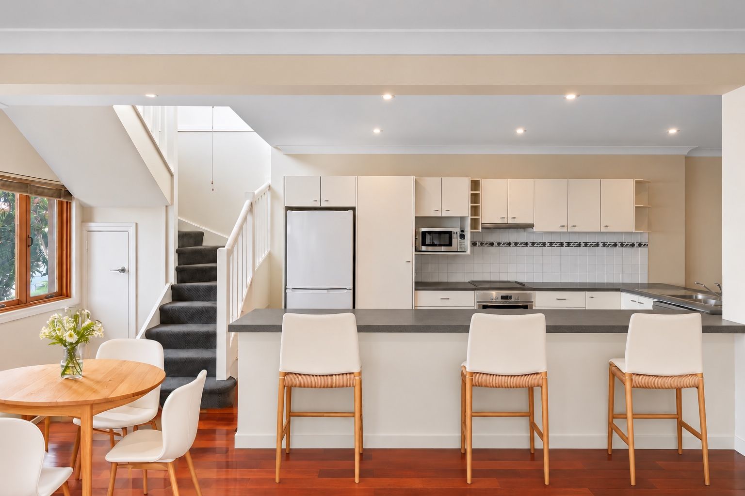 309 Cornwall Street — photo 4 of 19