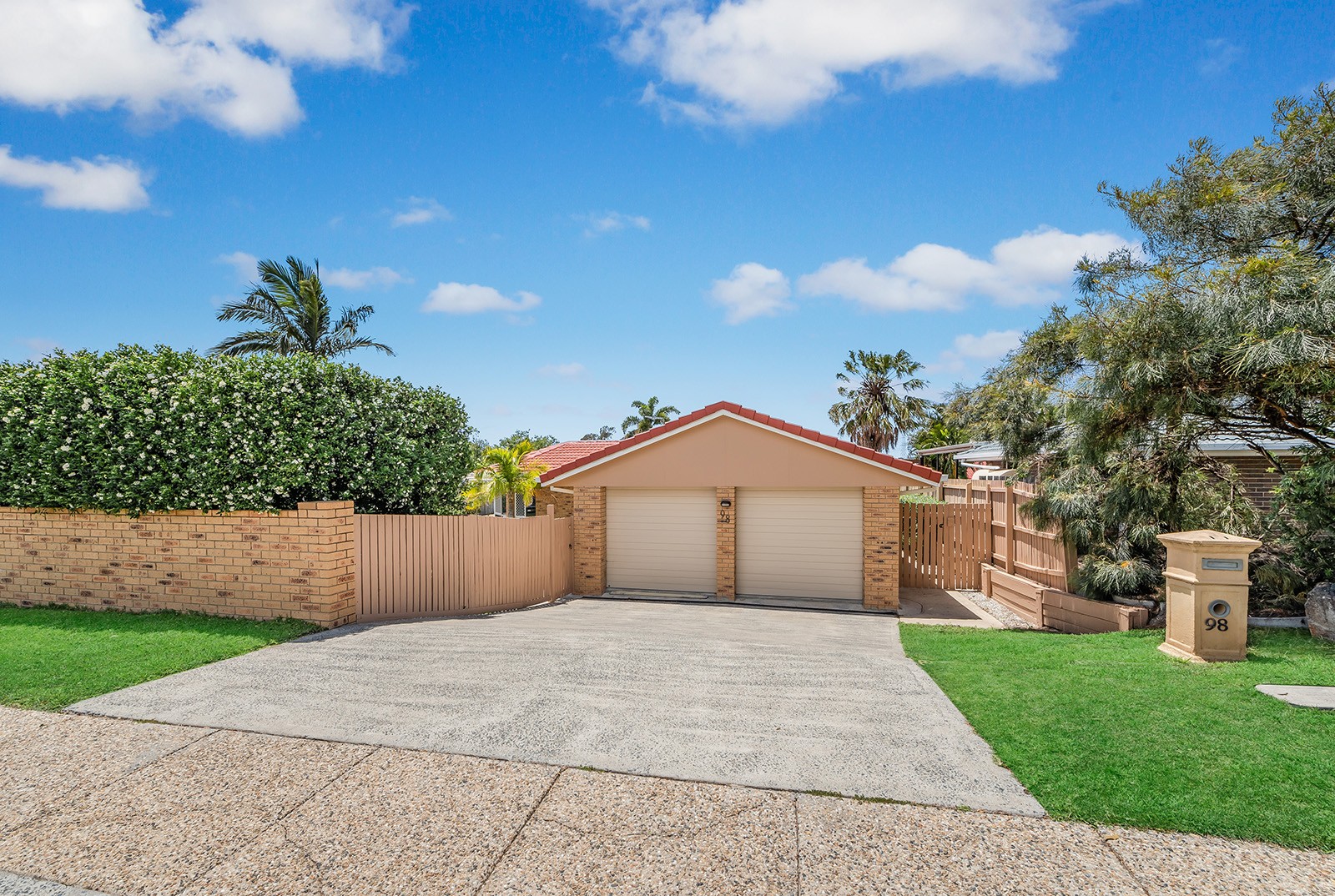 98 Kavanagh Road, Wishart, QLD 4122