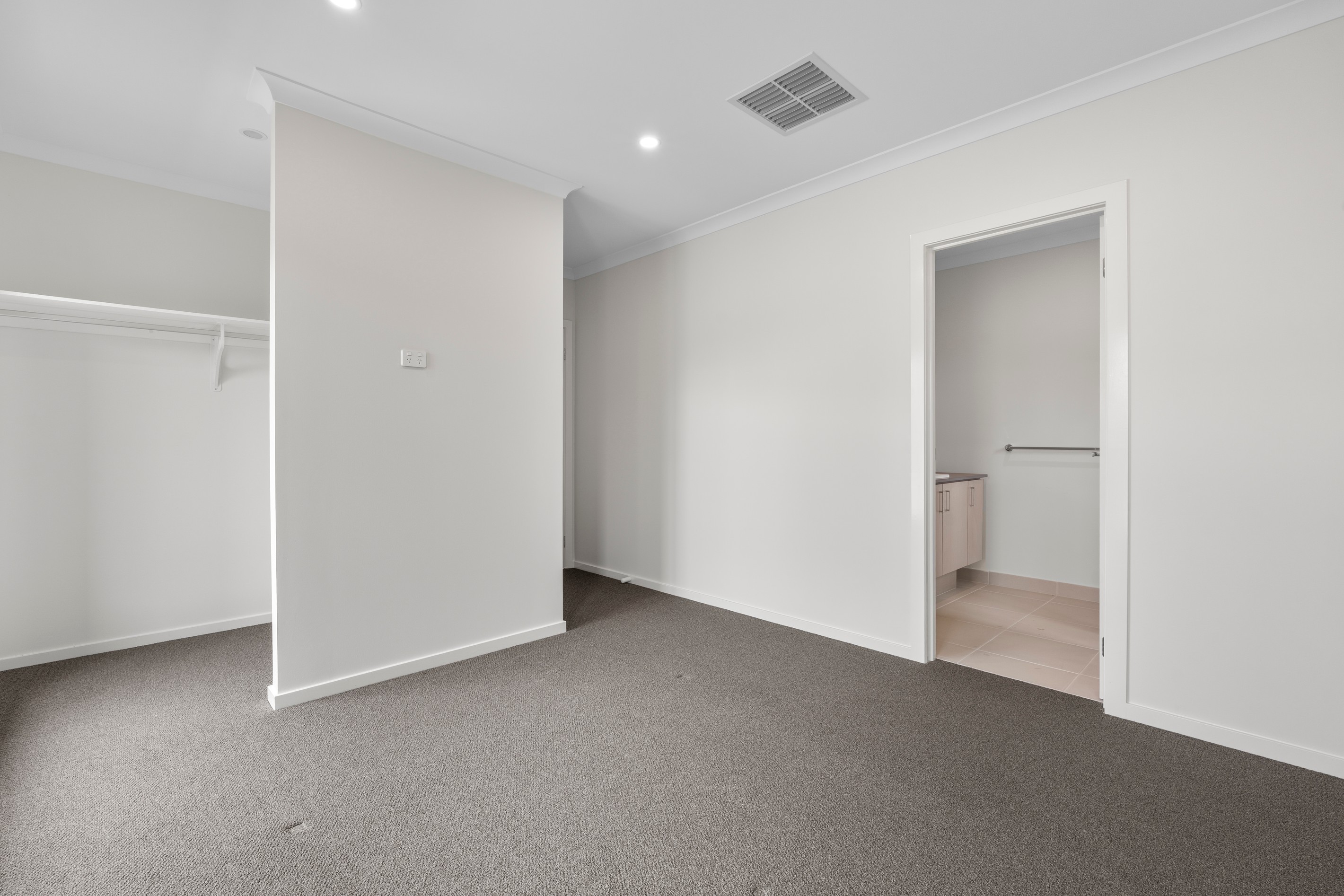 4 Bearing Street, Donnybrook, VIC 3064