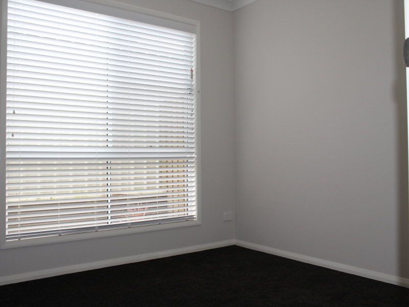 Unit 2/13 Furness Court, Kearneys Spring, QLD 4350