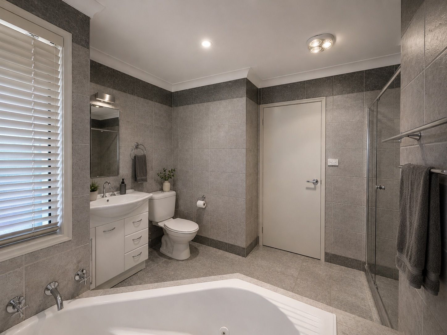 84 Beaumaris Drive — photo 11 of 19