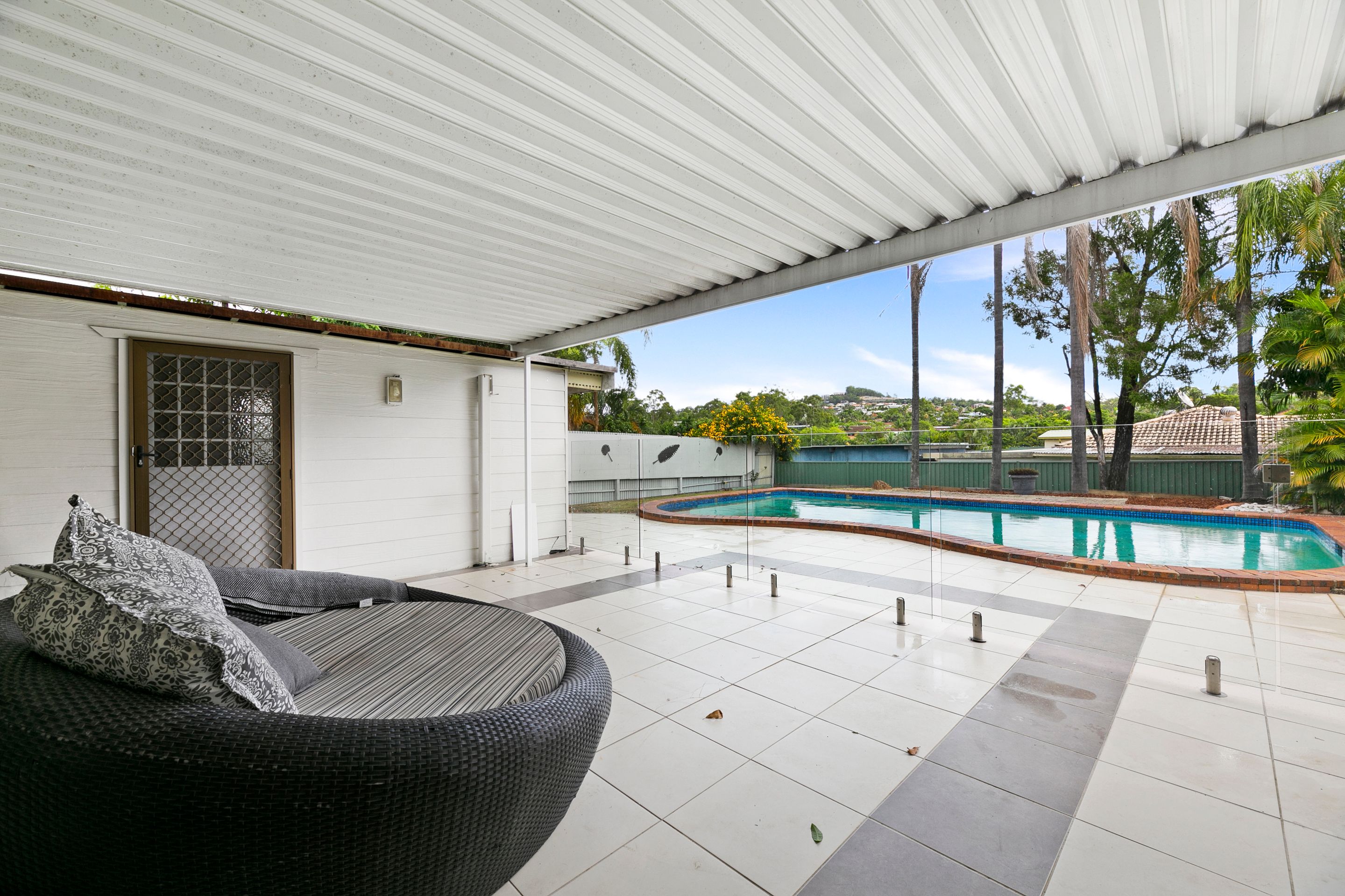3 Aberdeen Court, Highland Park, QLD 4211