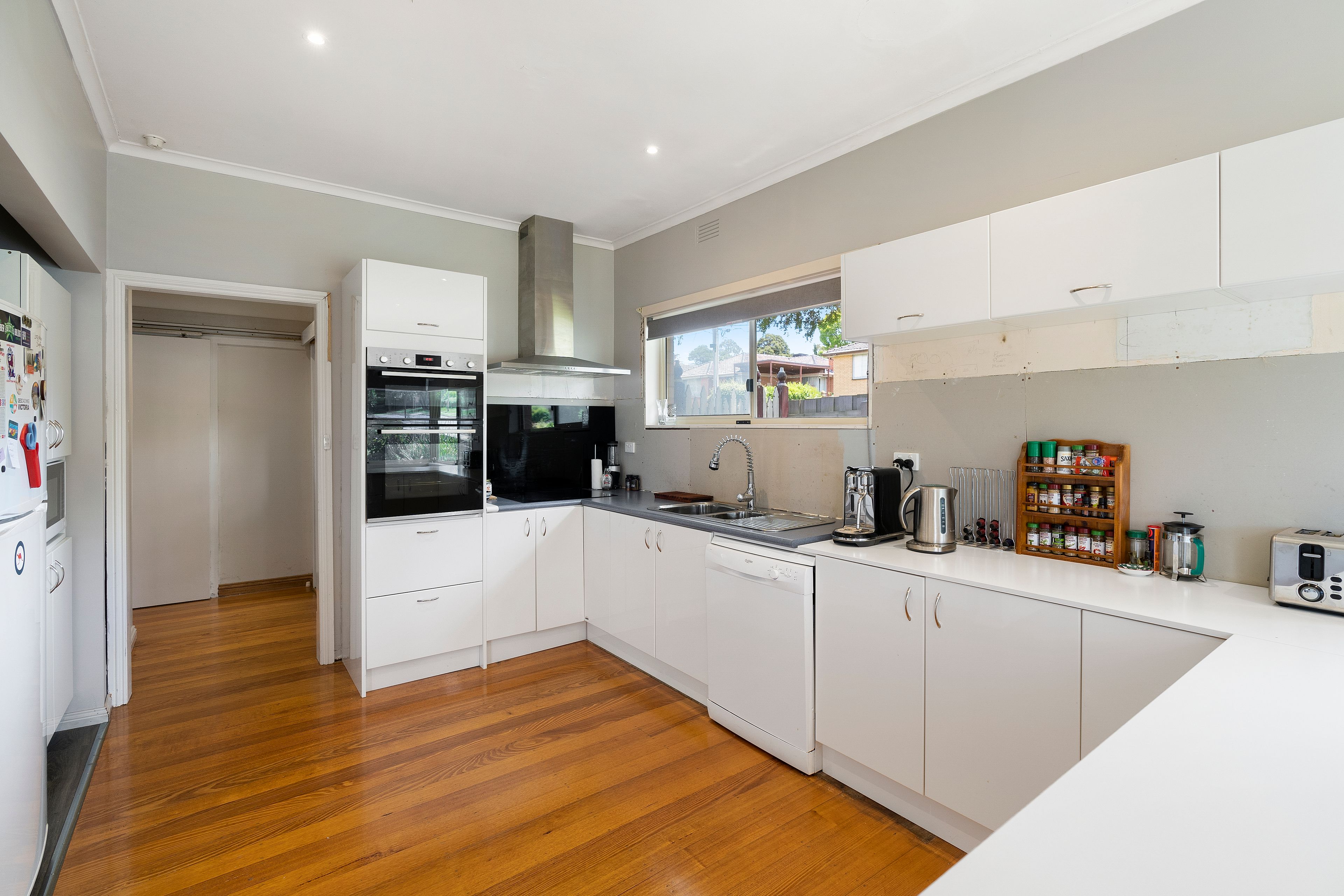 2 Wes Crescent, Ferntree Gully, VIC 3156