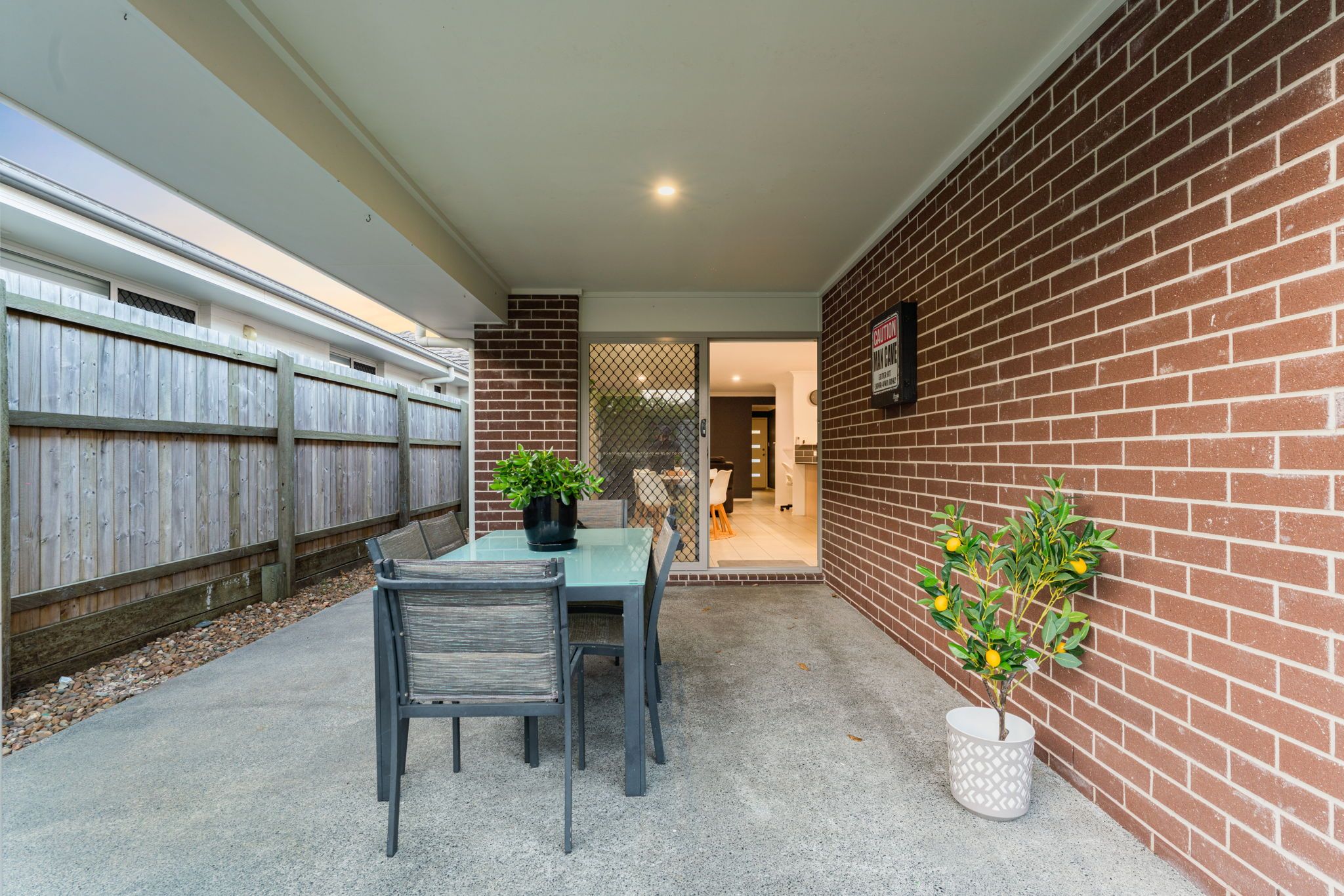 25 Mount Cooroora Street — photo 24 of 29