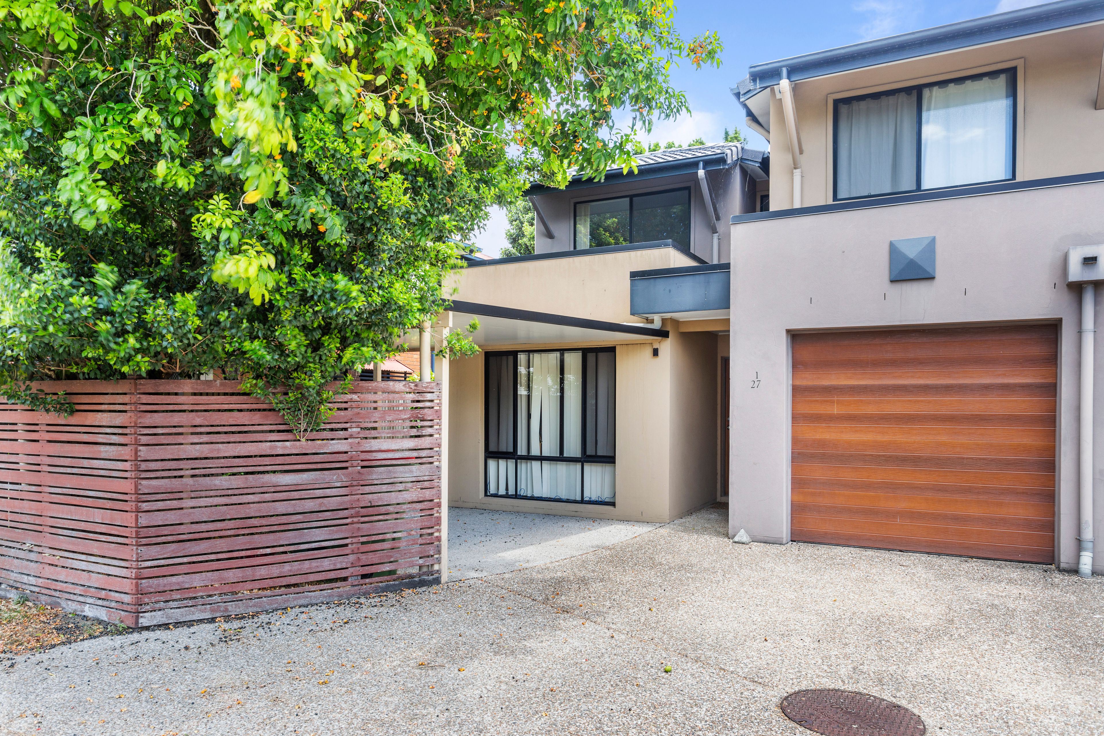27 Railway Street, Southport QLD 4215