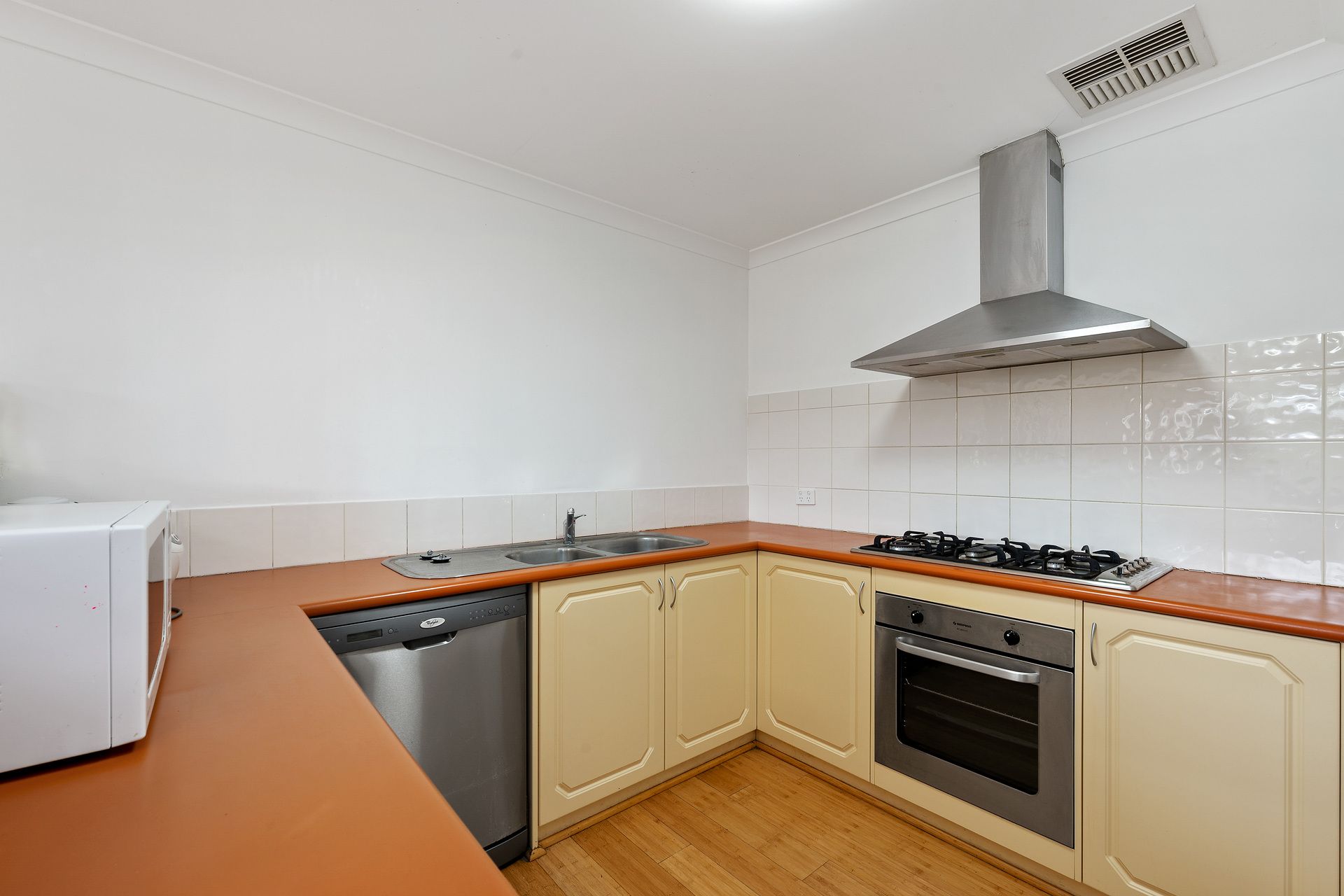 228 Knutsford Avenue, Kewdale, WA 6105