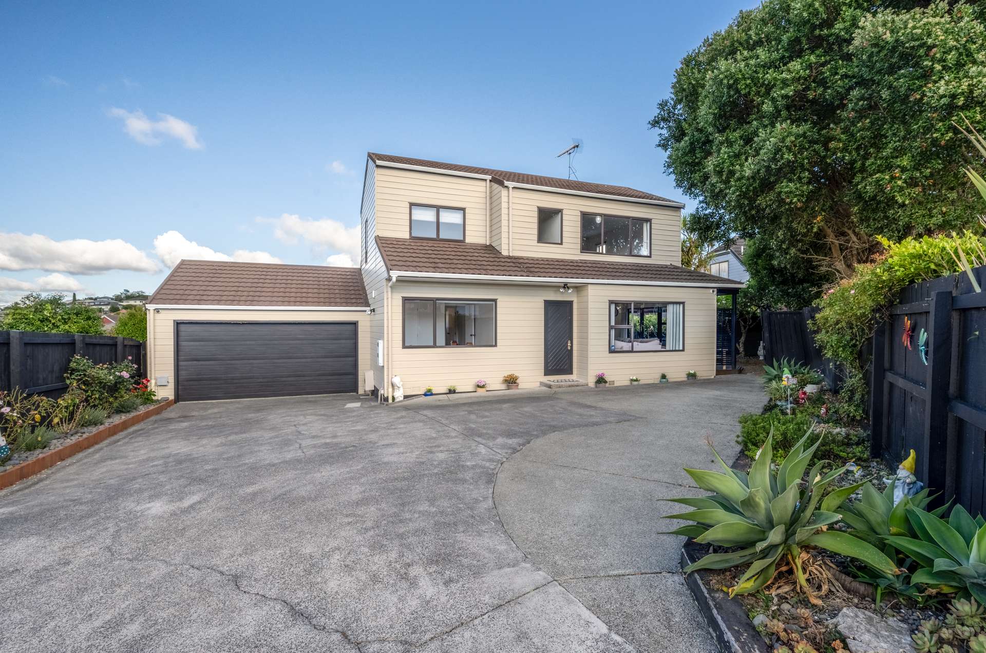 25B Channing Crescent photo 1