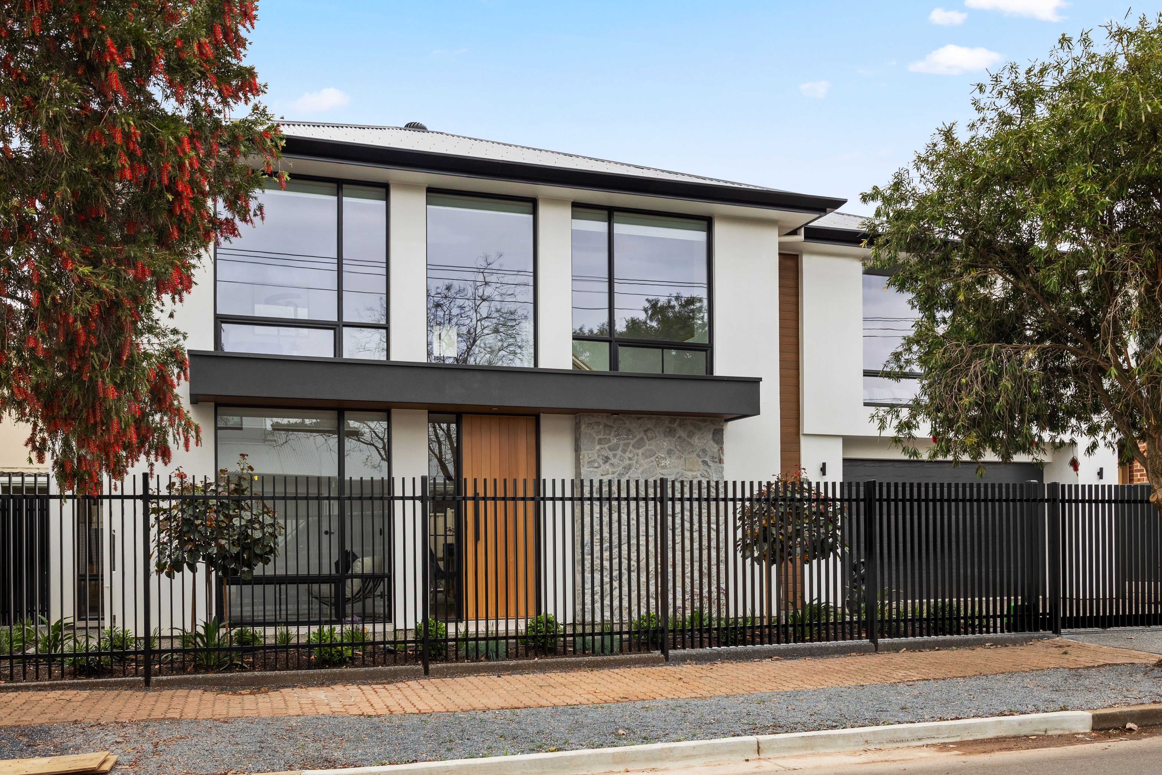 8 McArthur Street — photo 3 of 30