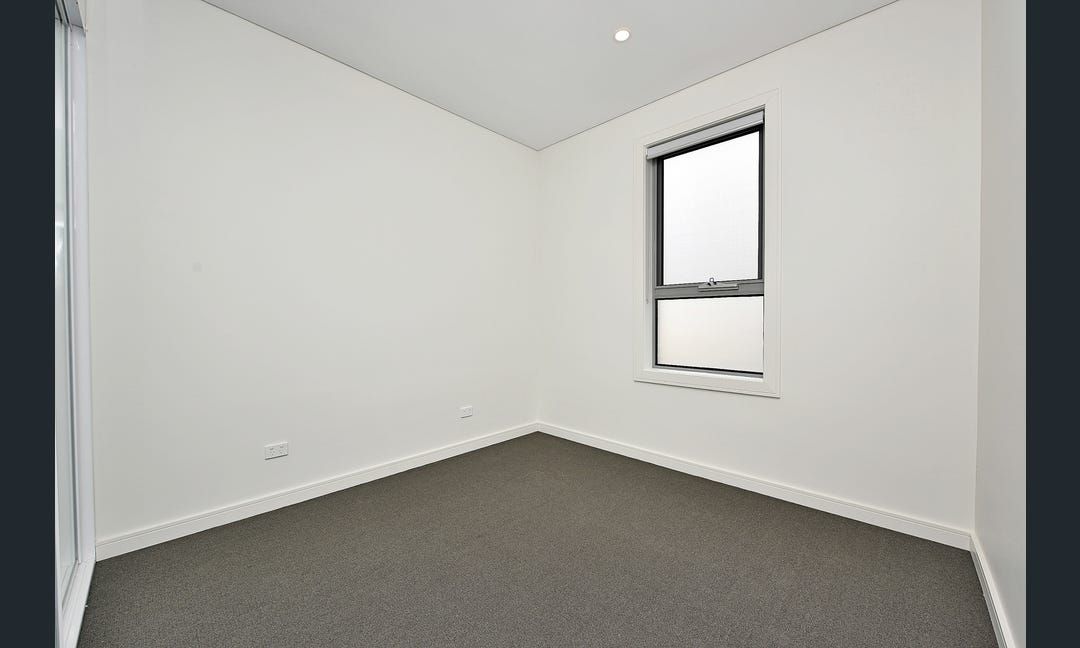 11/12-14 Knox Street — photo 3 of 6