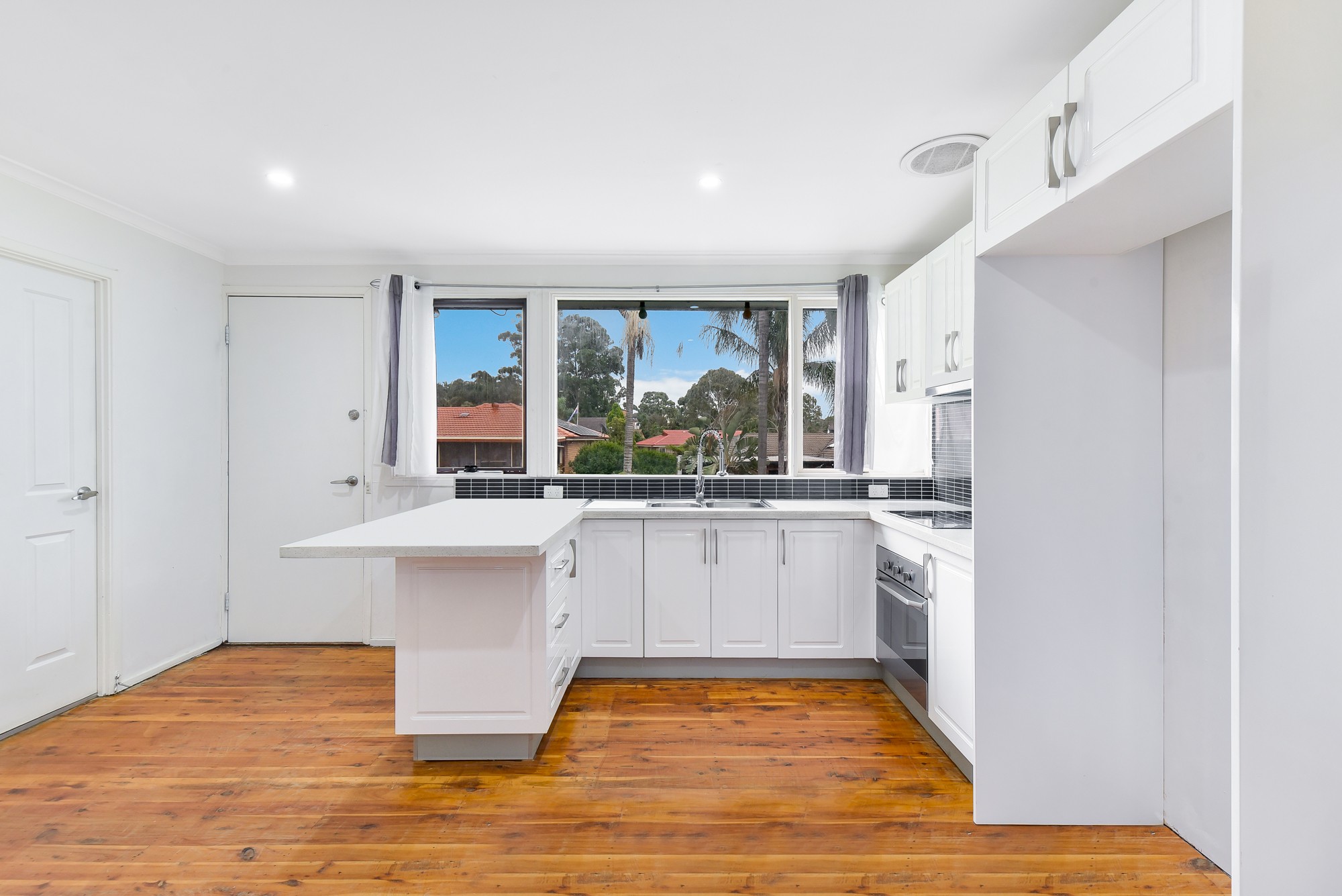 83 The Parkway, Bradbury, NSW 2560