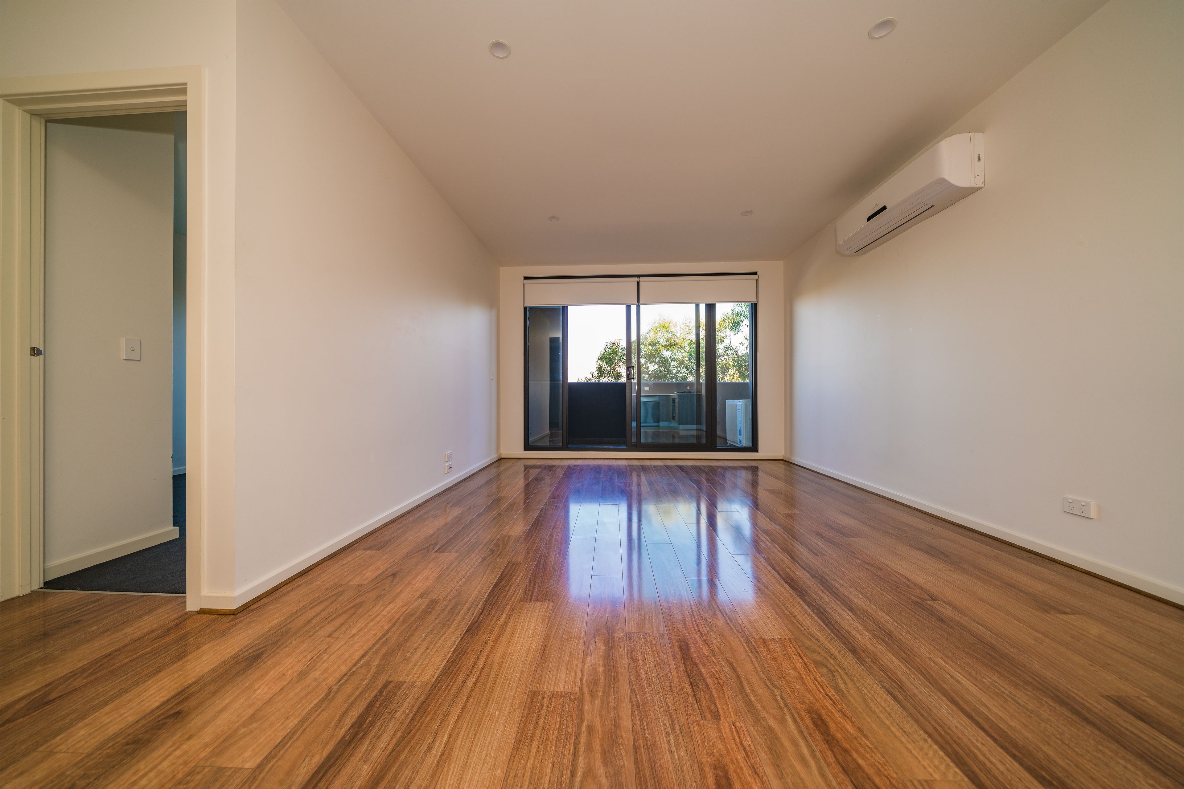 104/388 Murray Road — photo 5 of 11