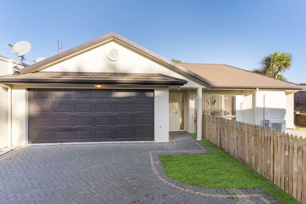 3/8 Saints Court, Manurewa, Manukau City