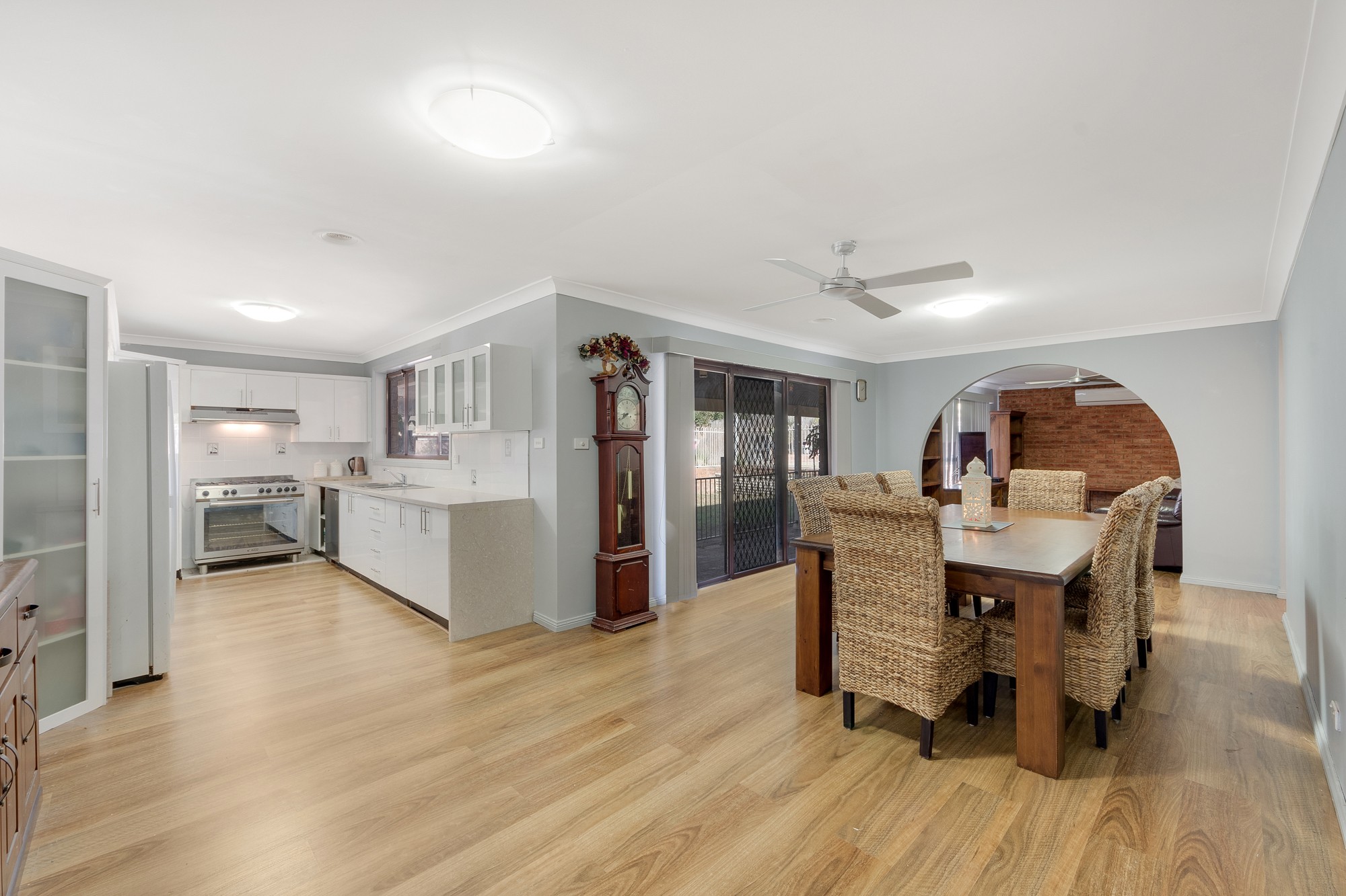 13 Sebastian Avenue, Rosemeadow, NSW 2560