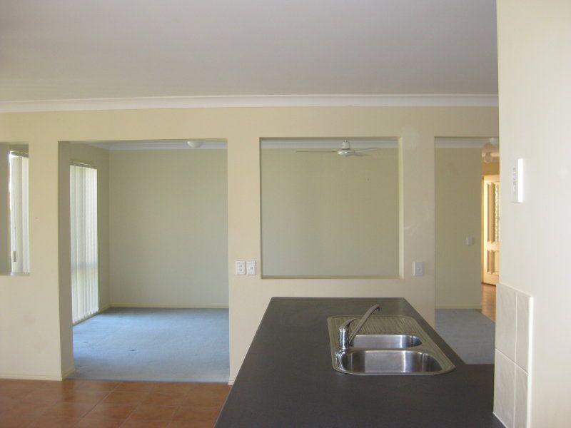 8 Nique Court, Scarborough, QLD 4020