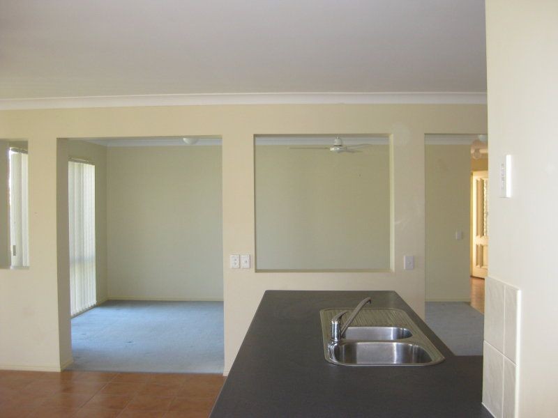 8 Nique Court, Scarborough, QLD 4020