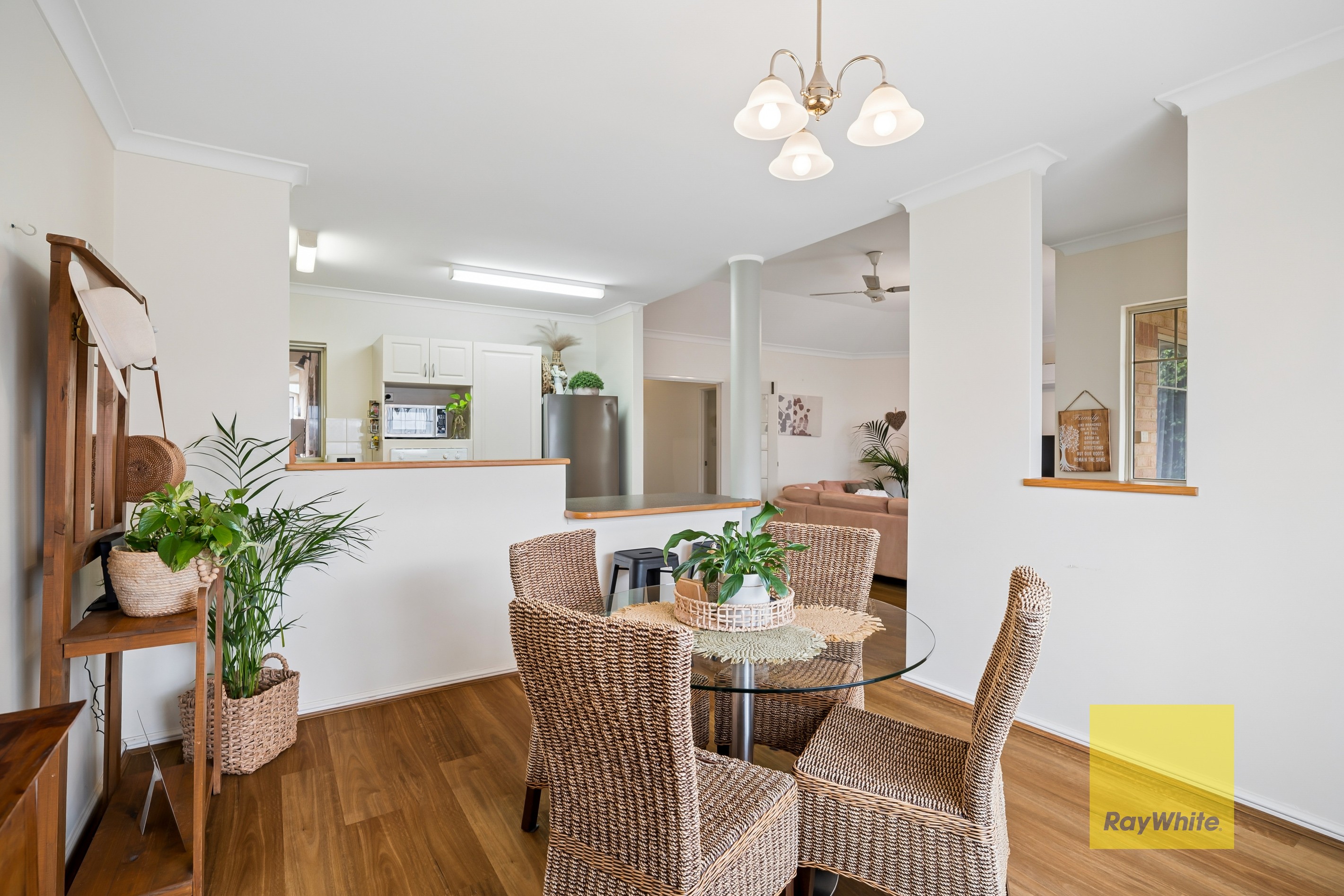 2/18 Canning Road, Kalamunda, WA 6076