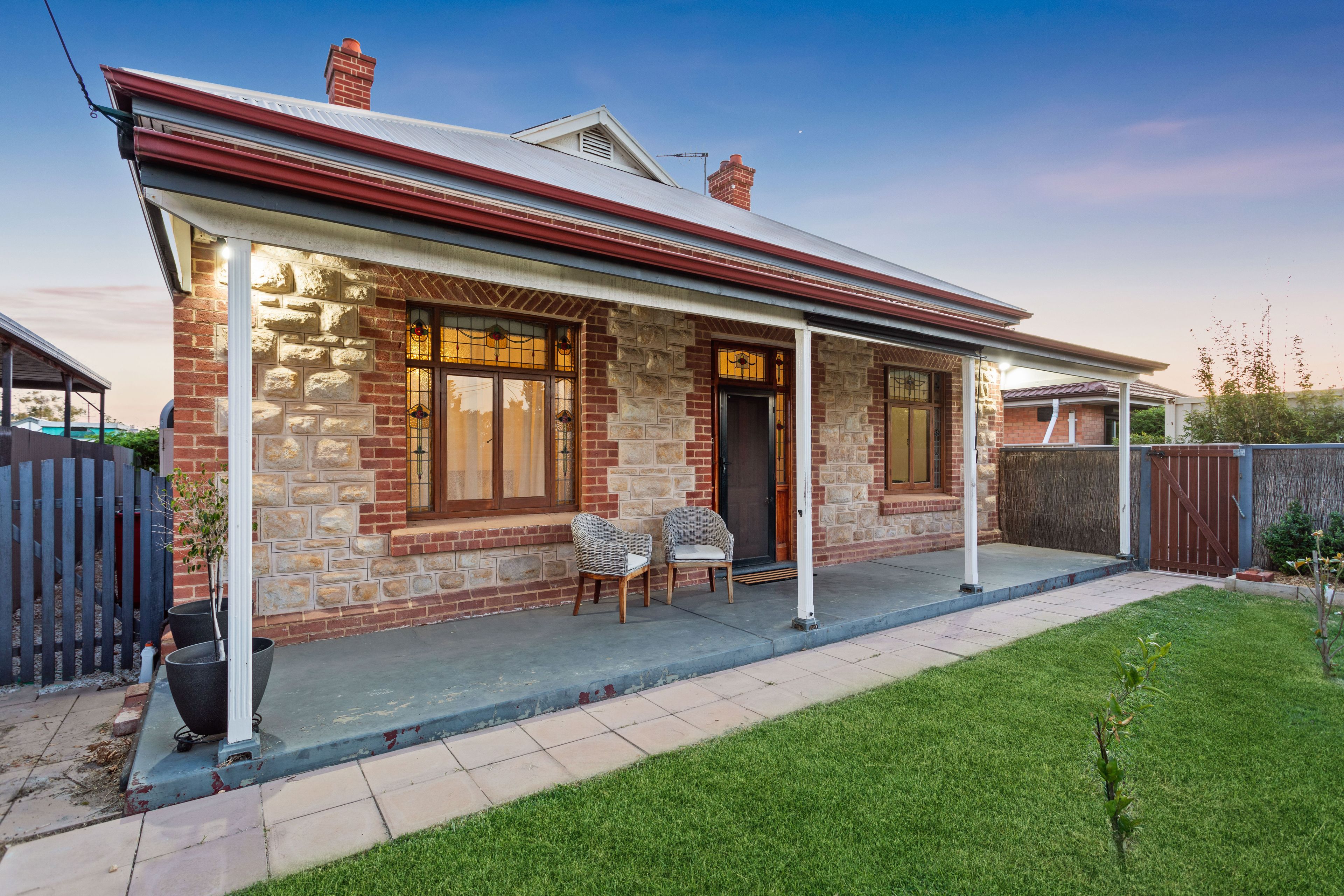 98 Strathfield Terrace, Largs North, SA 5016