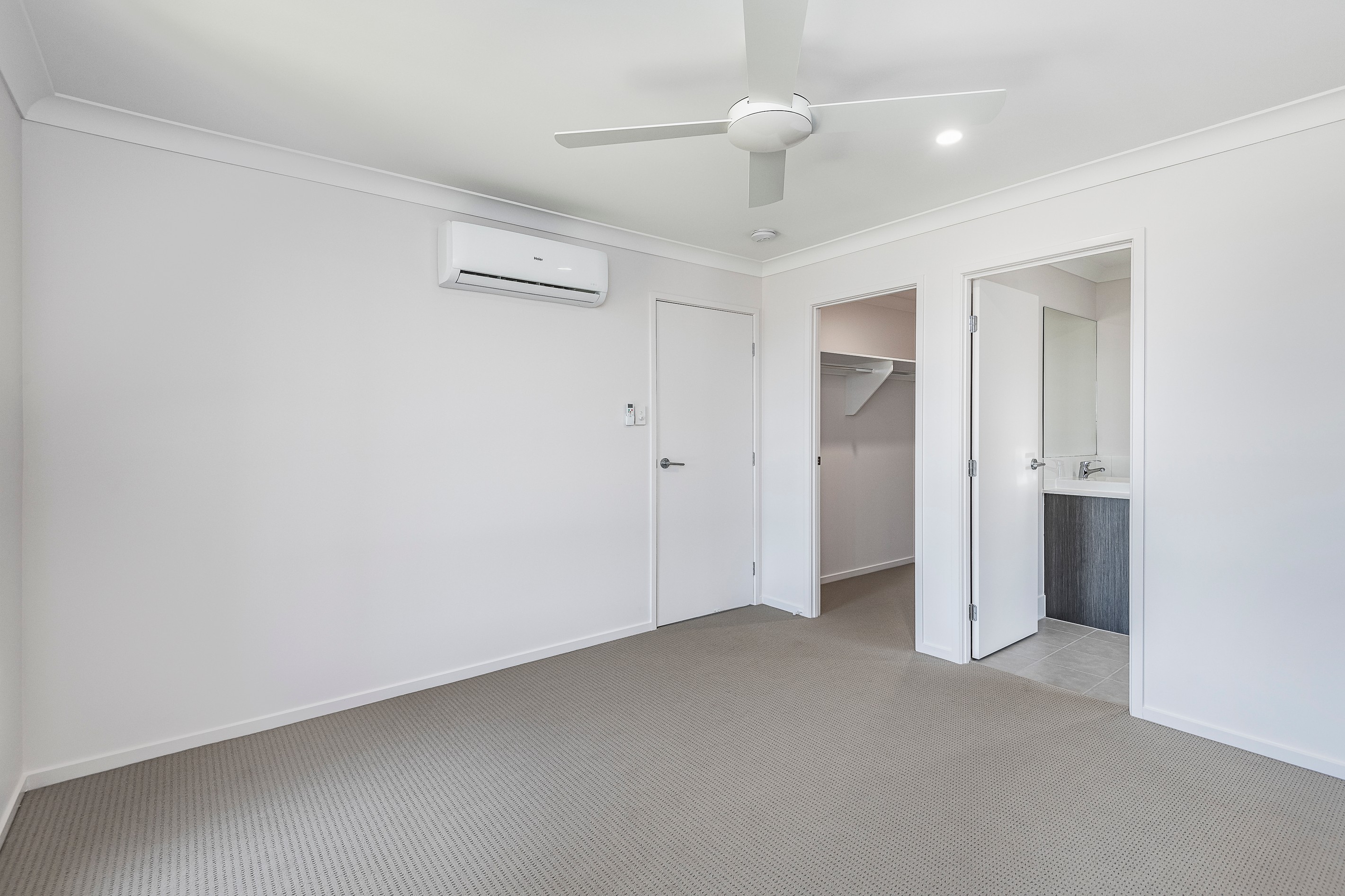 15 Cassidy Crescent, Bridgeman Downs, QLD 4035