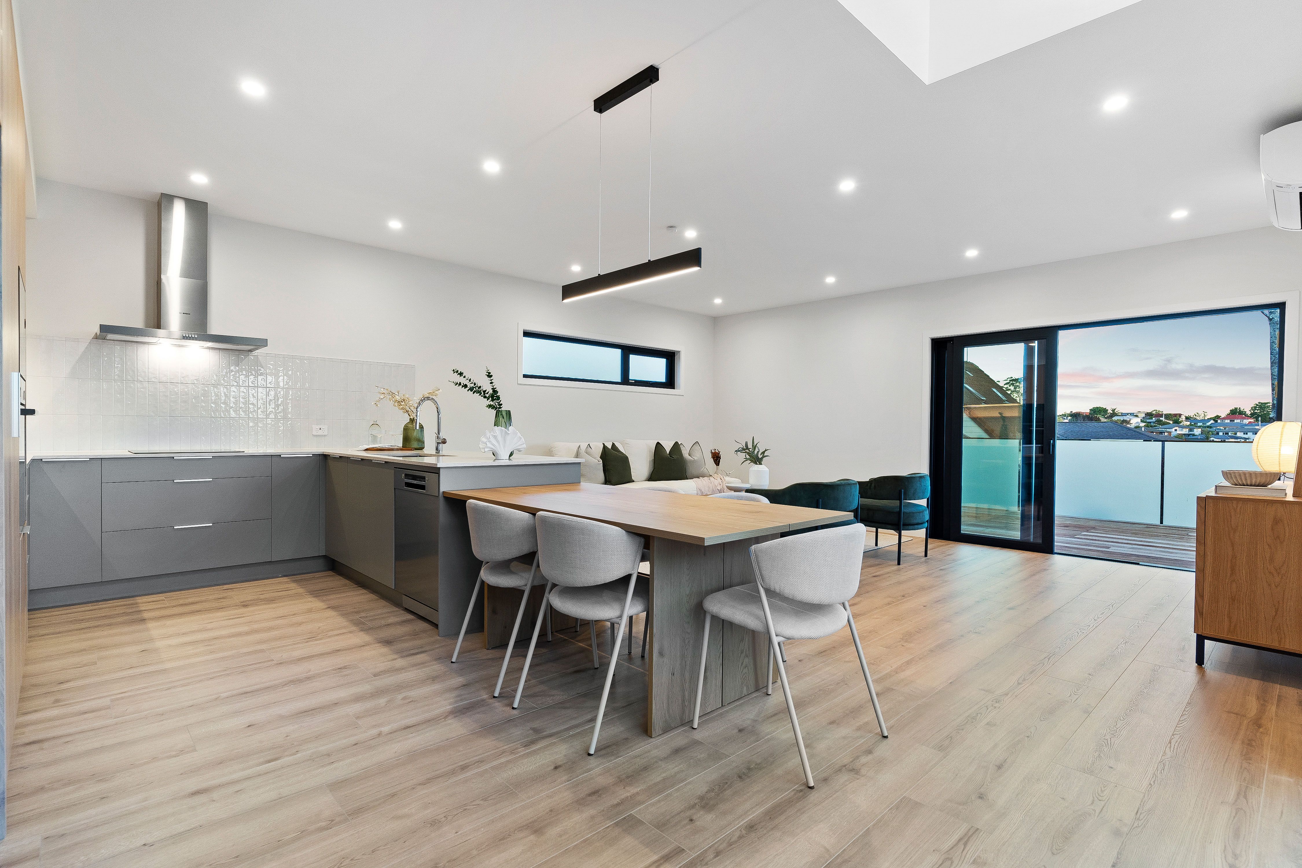 B/394 East Coast Road, Sunnynook, North Shore City