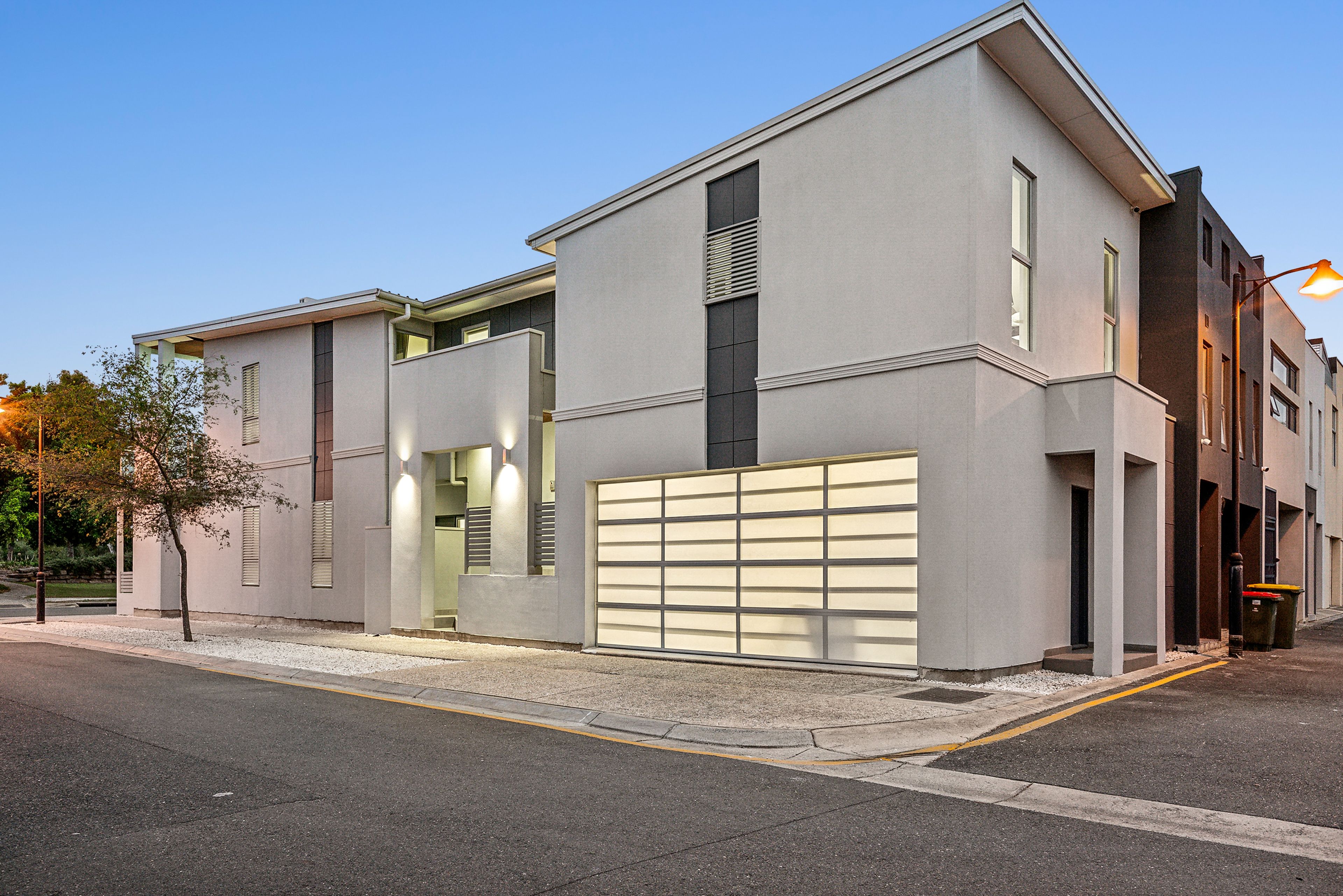 27 Phillipson Circuit, Mawson Lakes, SA 5095