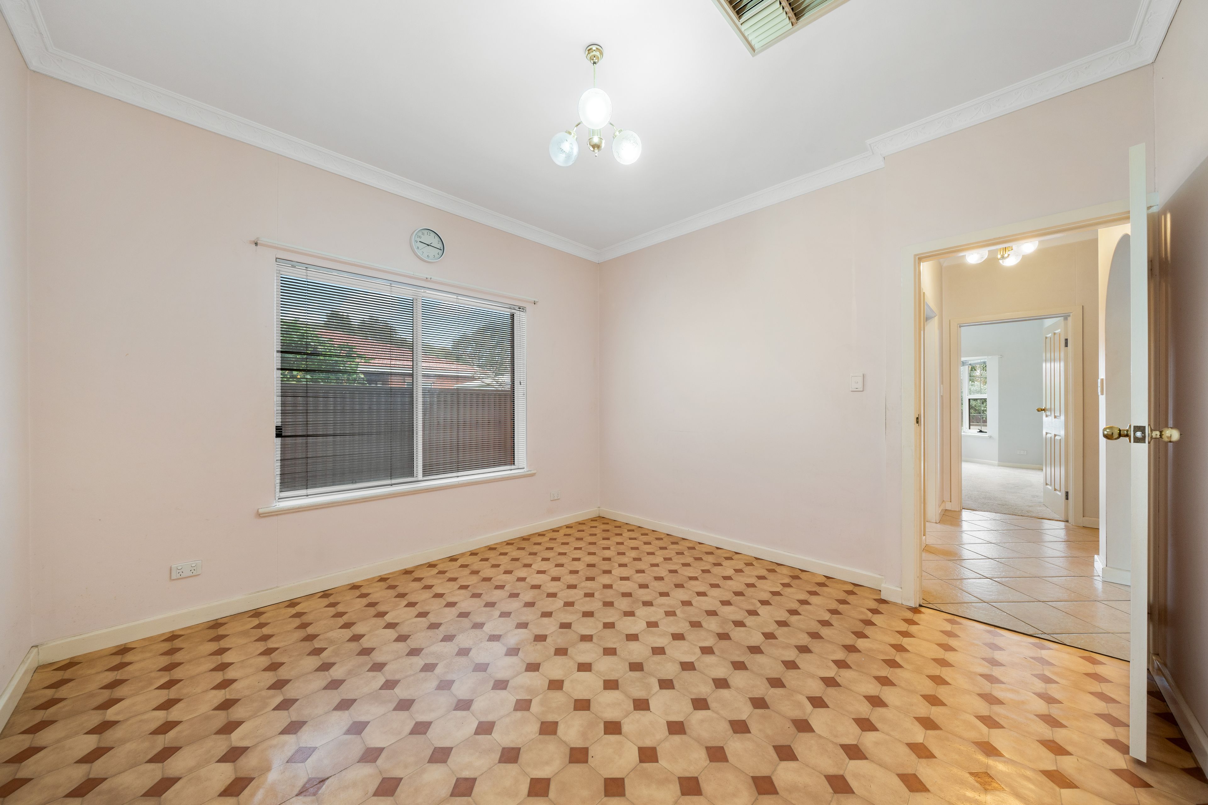 21 Mancheff Street — photo 5 of 15