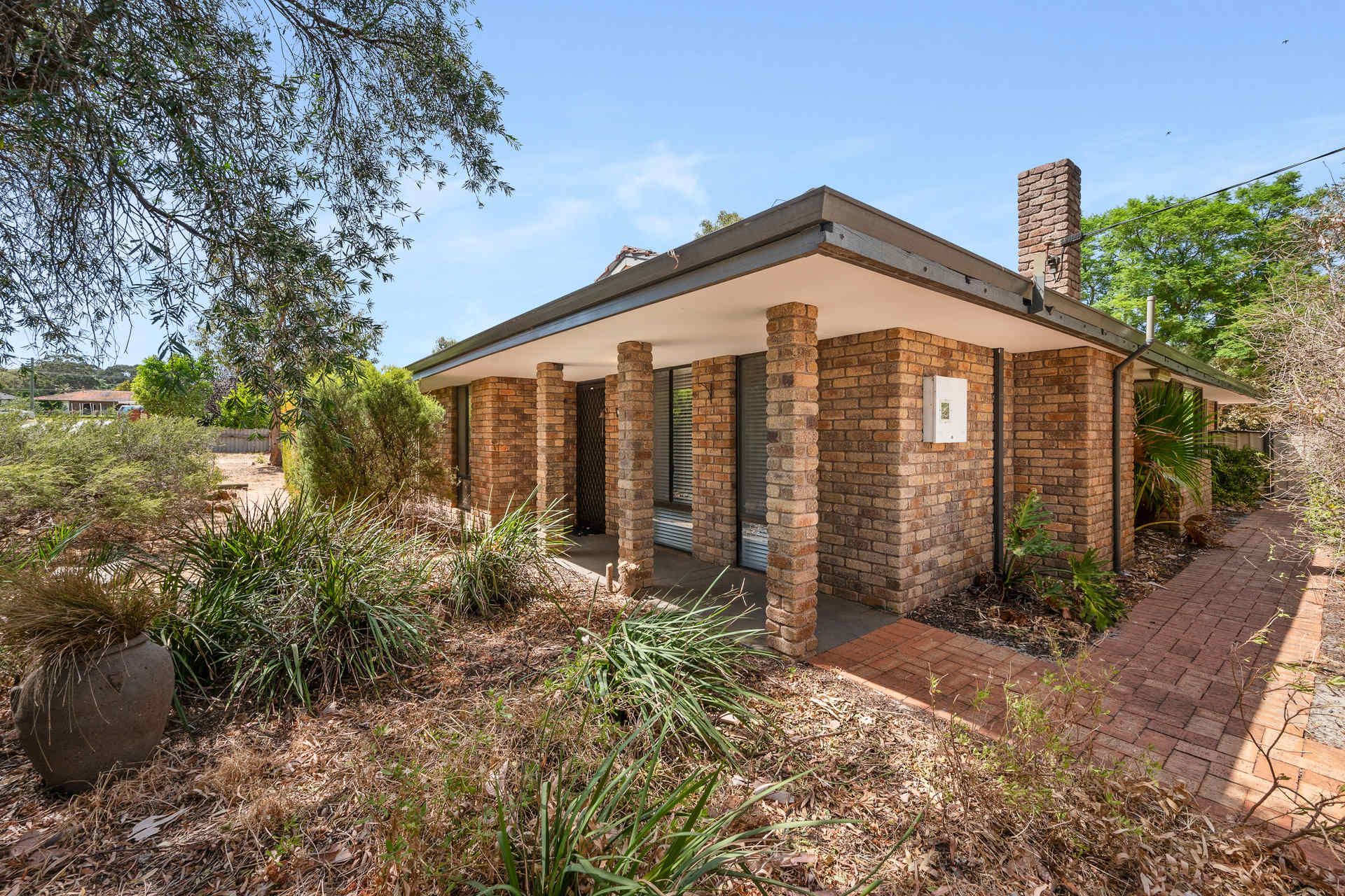 20 Trott Road, Lesmurdie, WA 6076