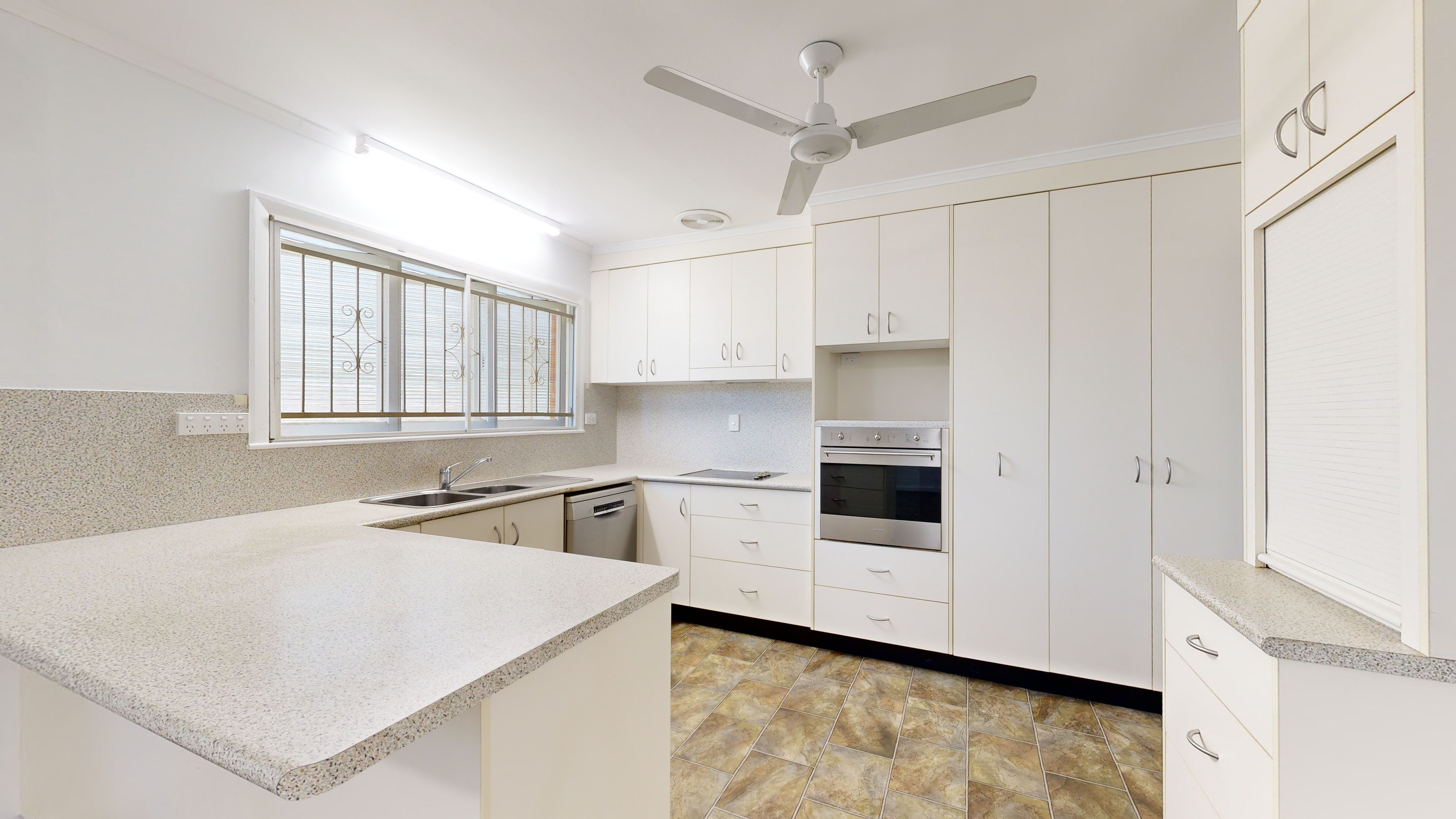 14 Coorong Avenue, Mundingburra, QLD 4812