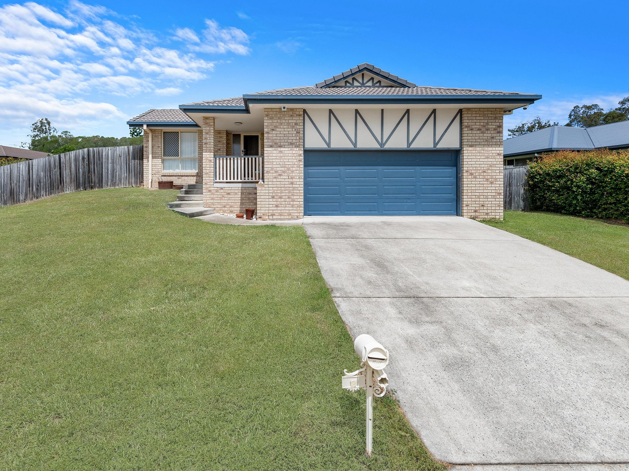 2 Regency Crescent, Moggill QLD 4070