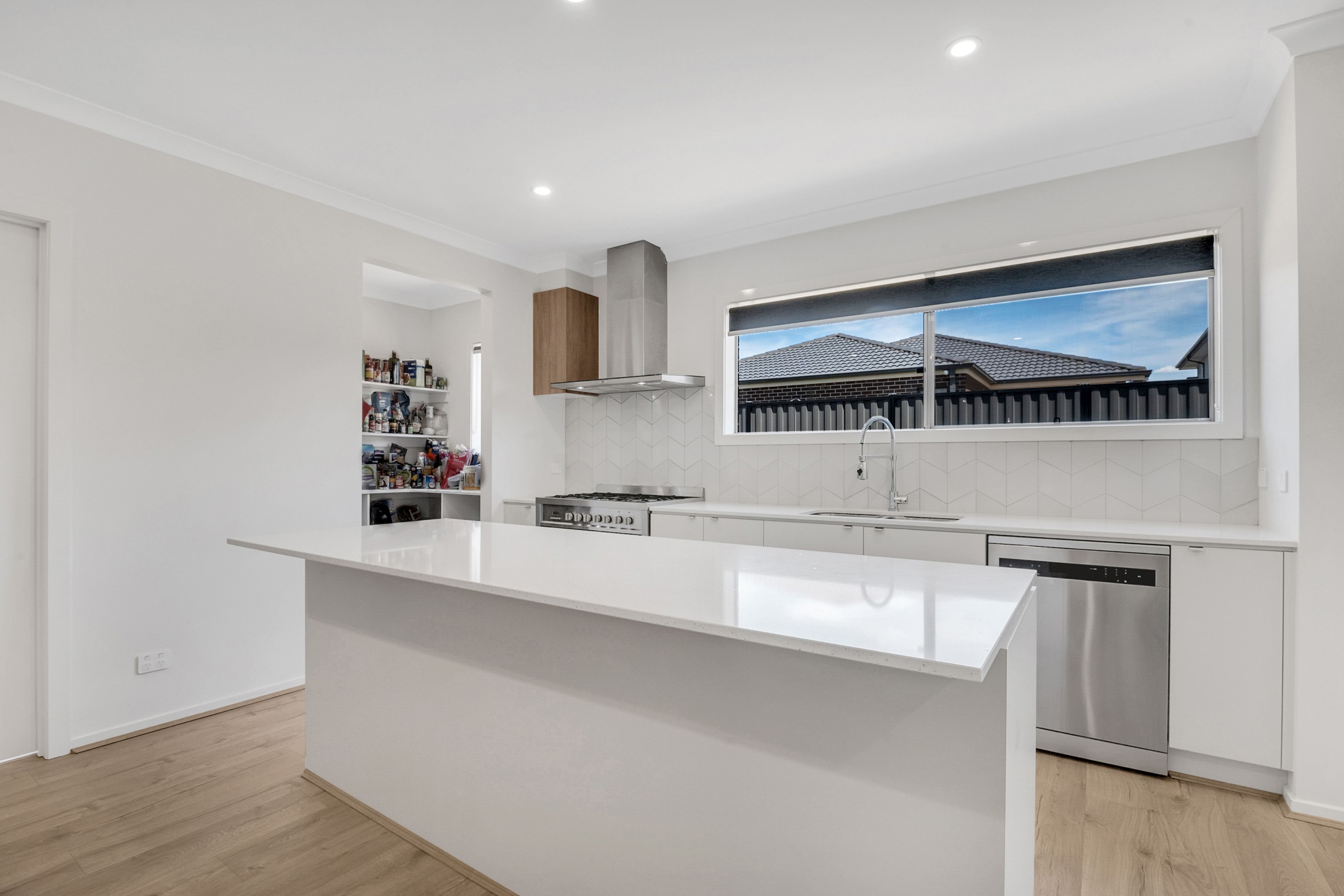 8 Hollyhock Road, Craigieburn, VIC 3064