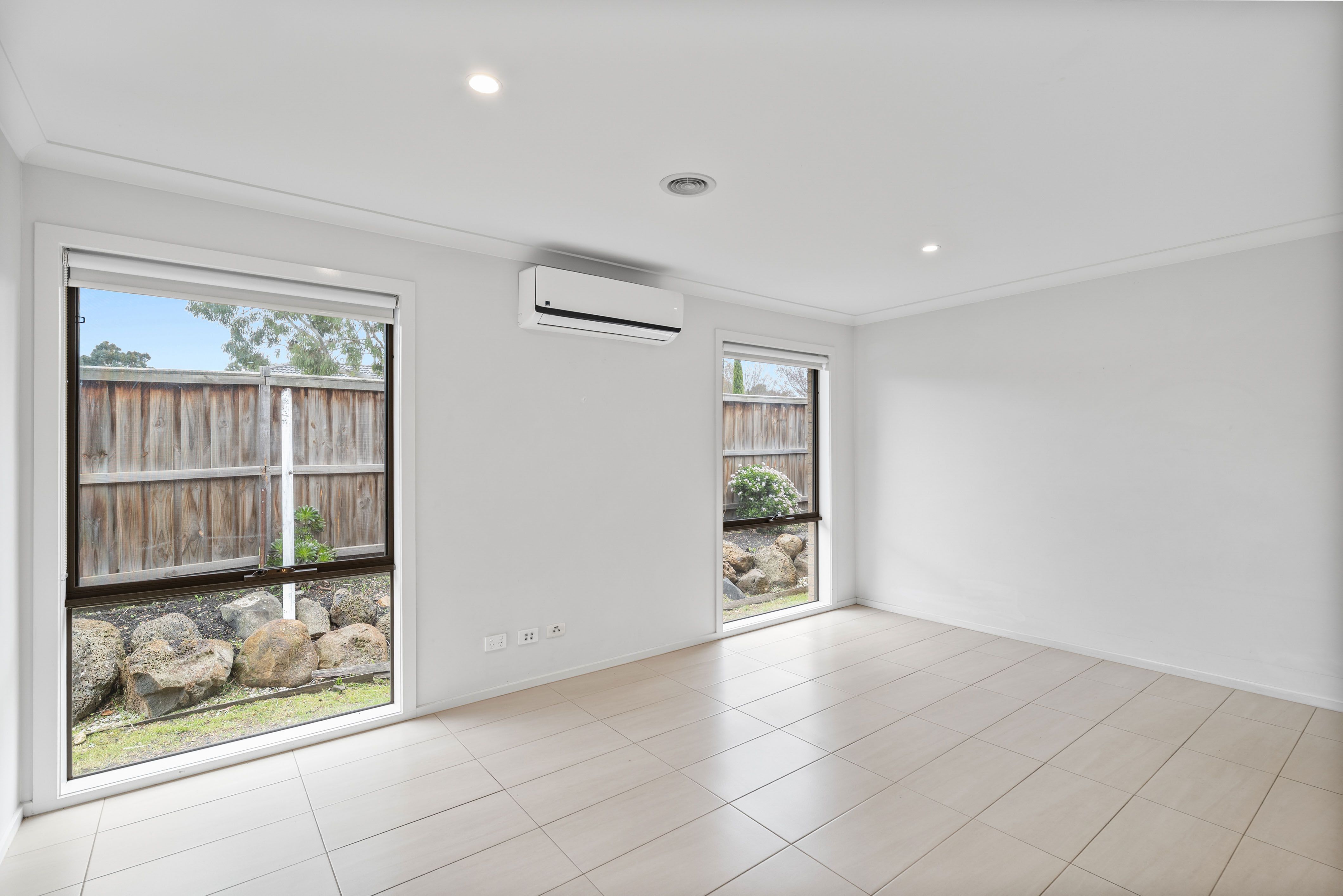 38 Eynesbury View — photo 3 of 12
