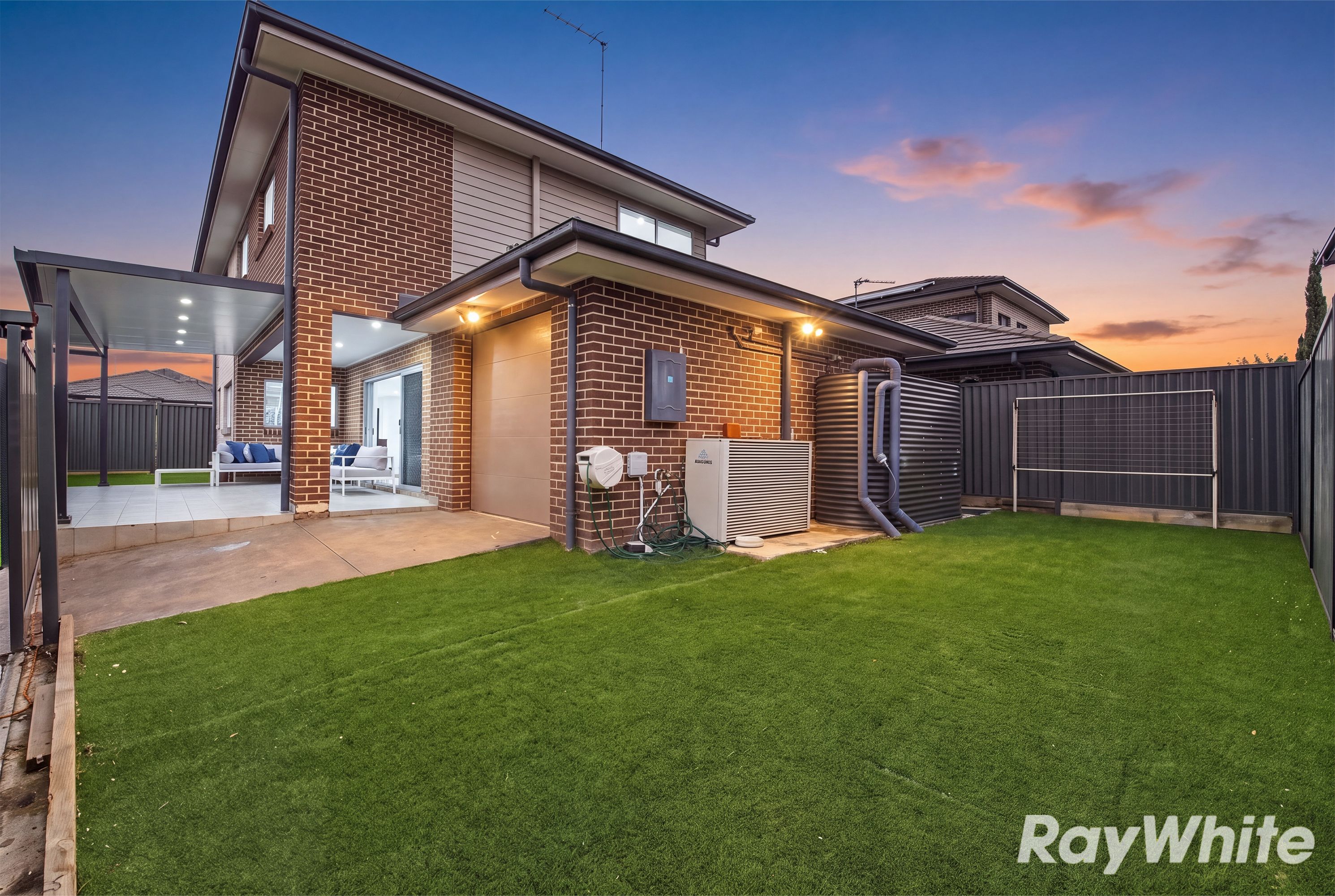 21 Larkin Street — photo 8 of 16