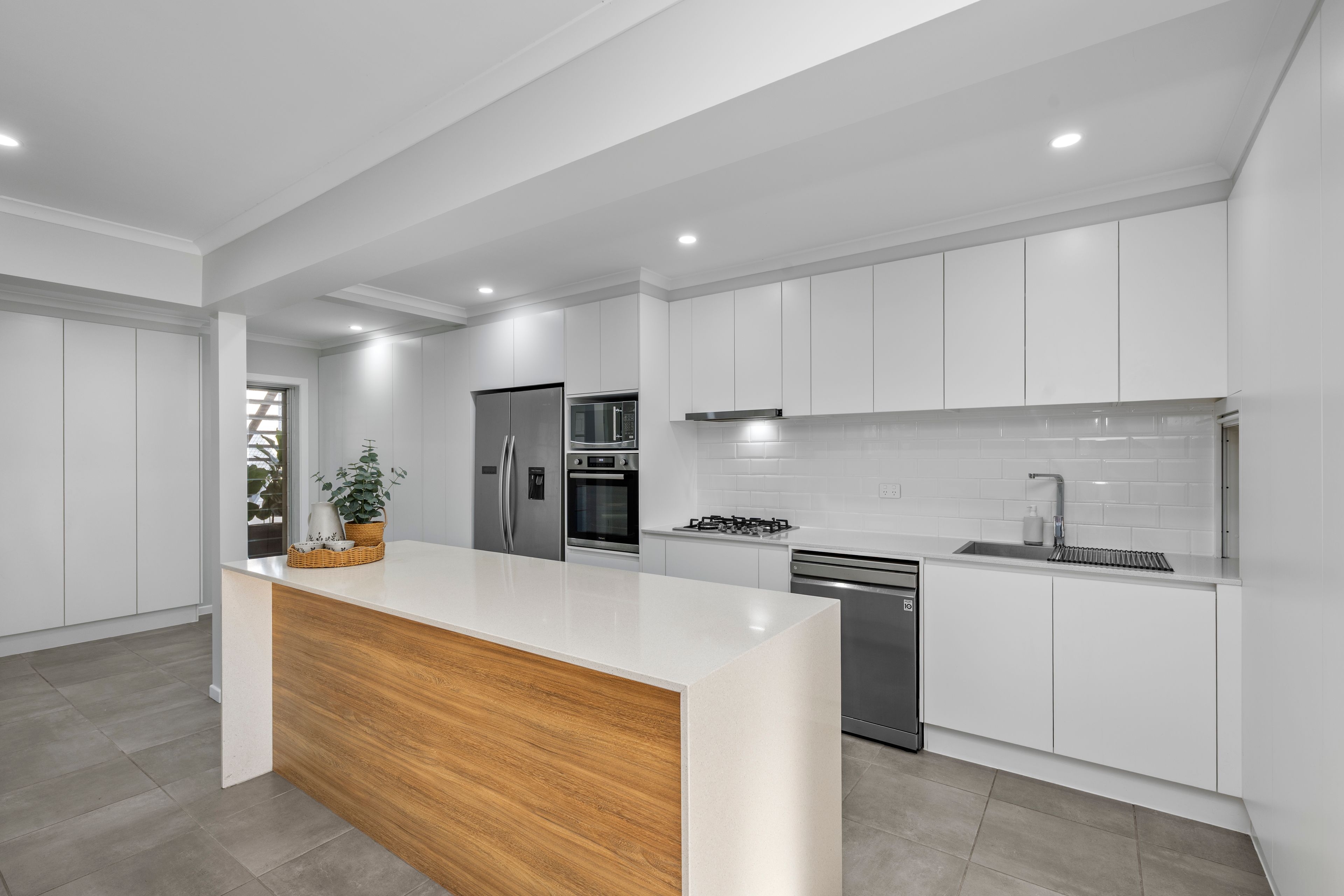 34 Kitchener Road — photo 3 of 25