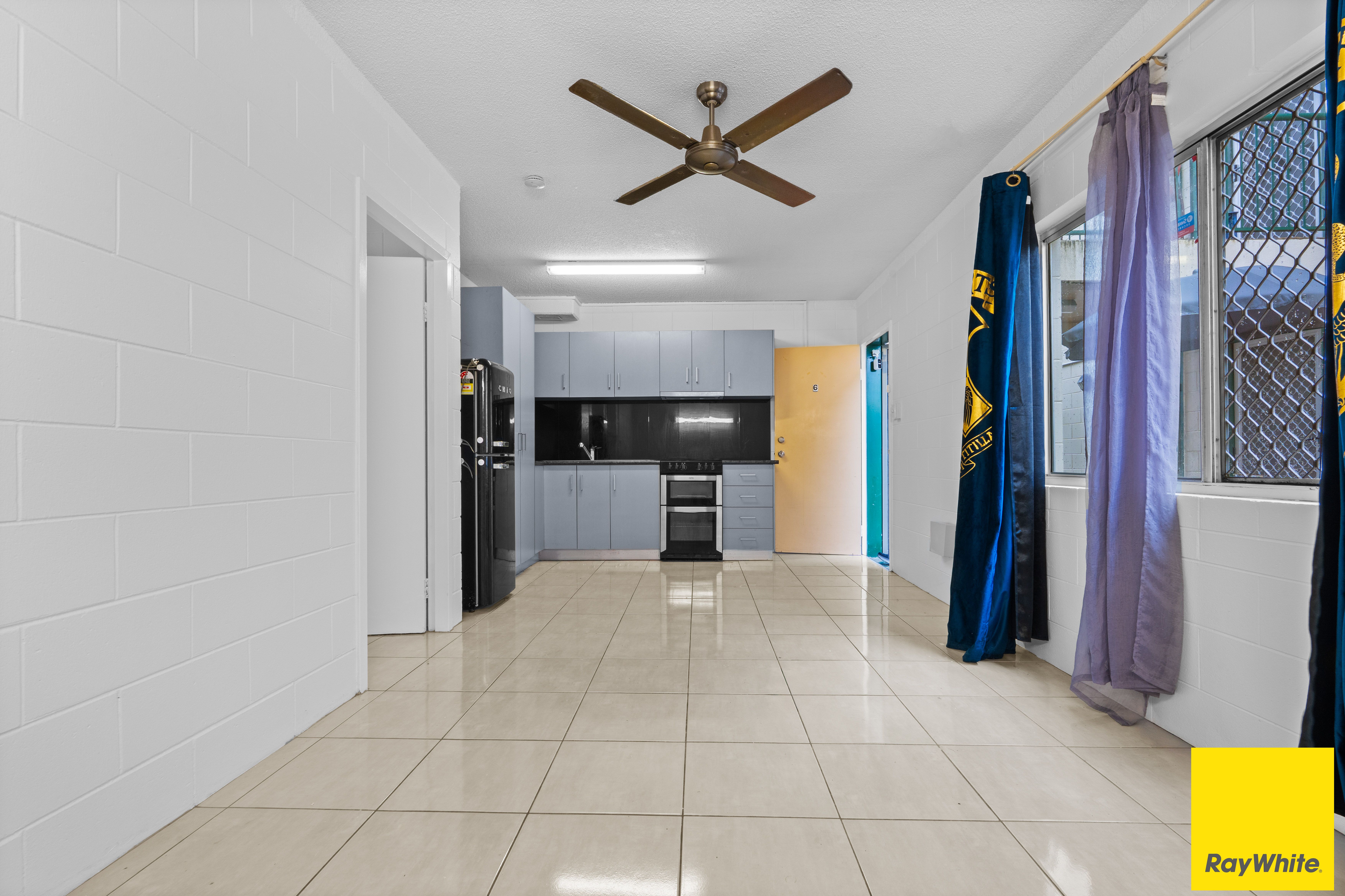 6/122 Aumuller Street — photo 4 of 11
