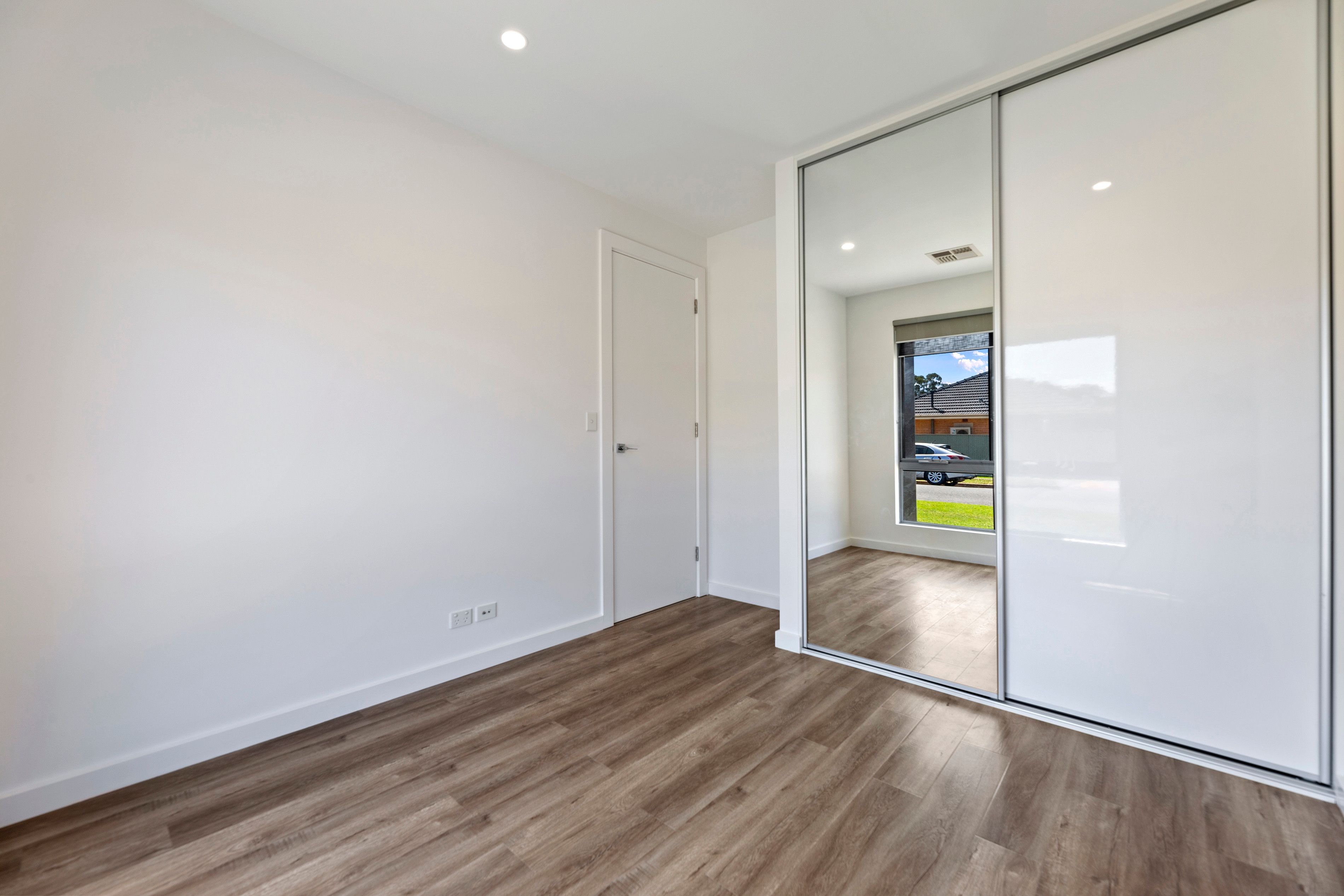 4a Shamrock Place, Salisbury Downs, SA 5108 House for Sale Ray