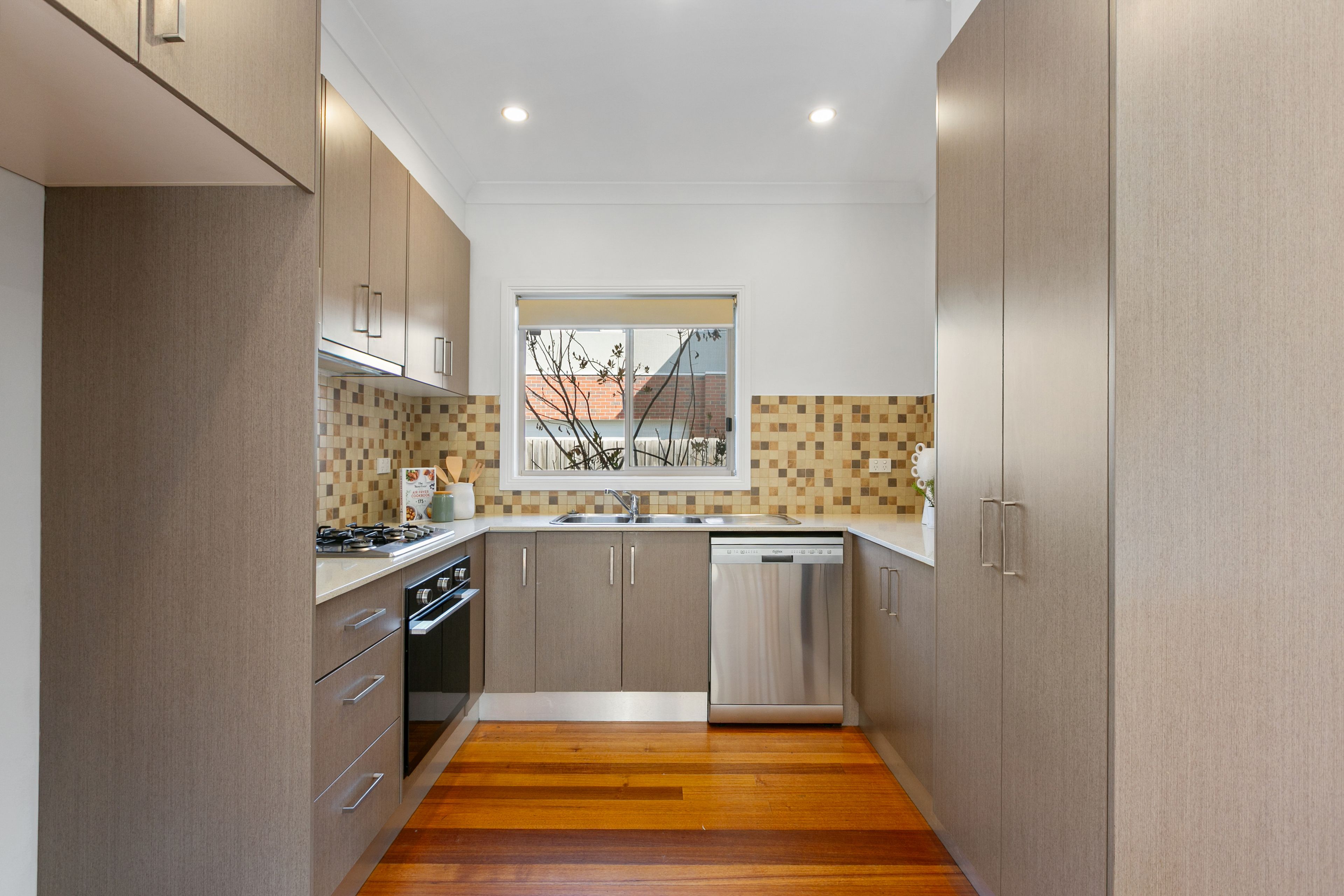 1/33 Storey Road — photo 8 of 15