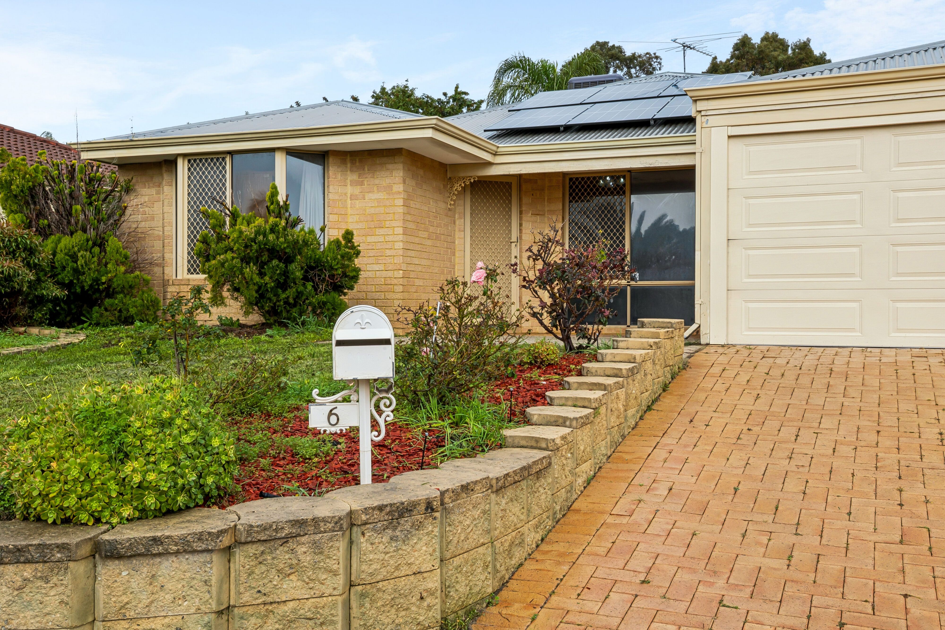 6 Nandup Retreat, Swan View, WA 6056